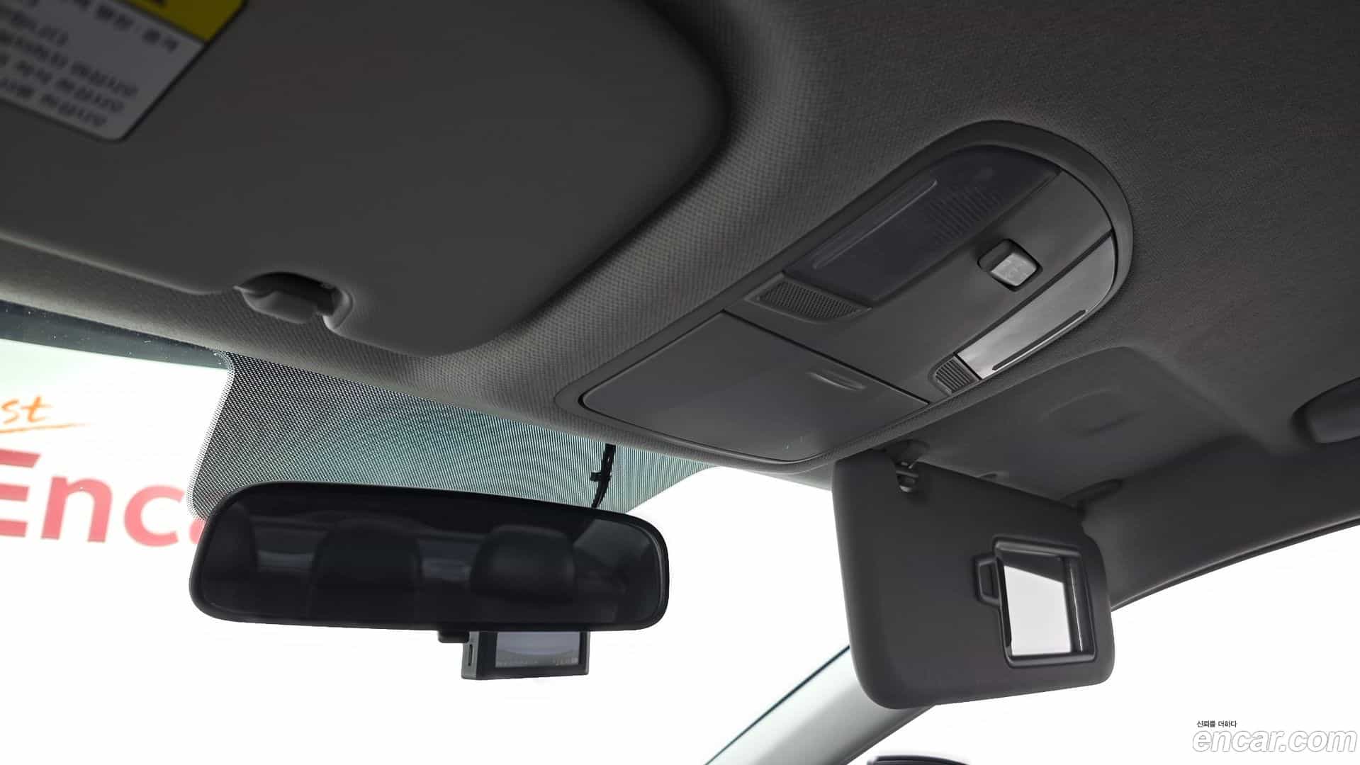 AVANTE Hyundai 2018.10-OPTION-023