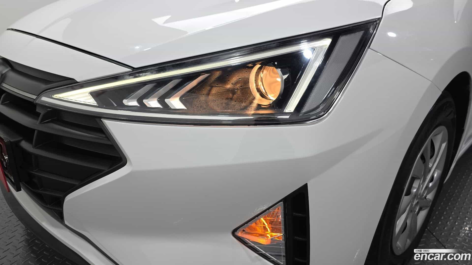 AVANTE Hyundai 2018.10-OUTER-032