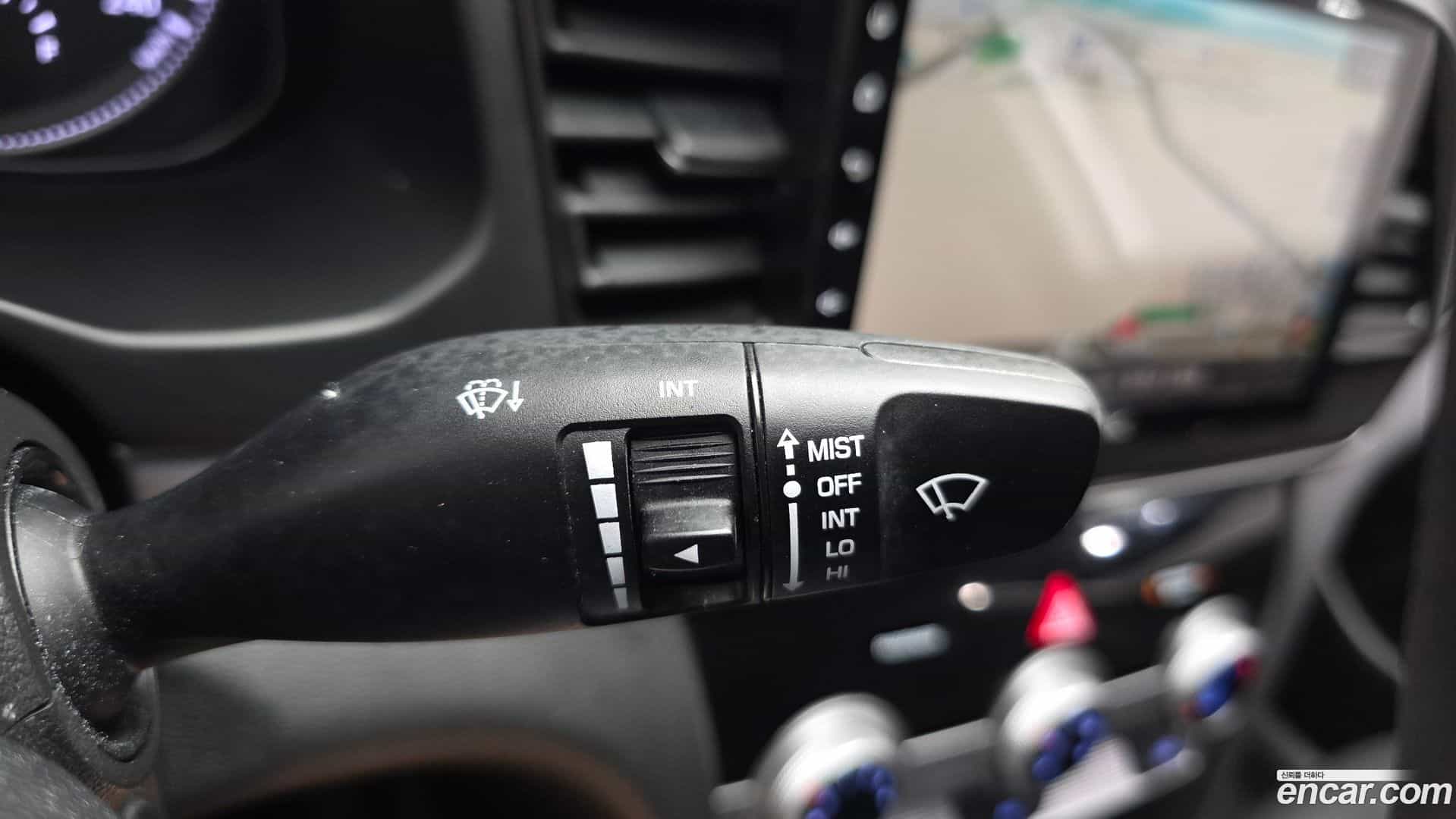 AVANTE Hyundai 2018.10-OPTION-042