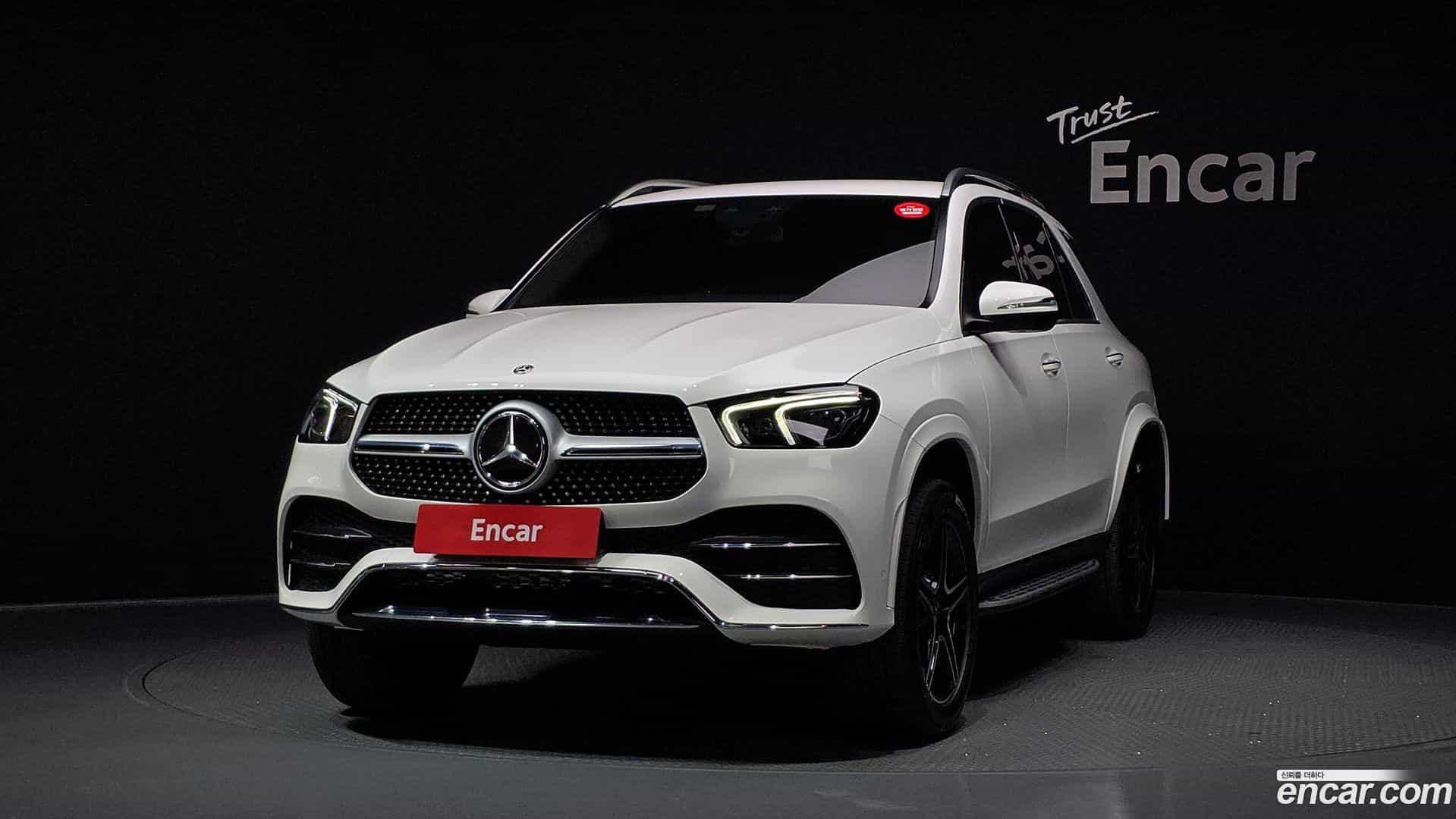 GLE-Class Mercedes-Benz 2019.9-OUTER-001