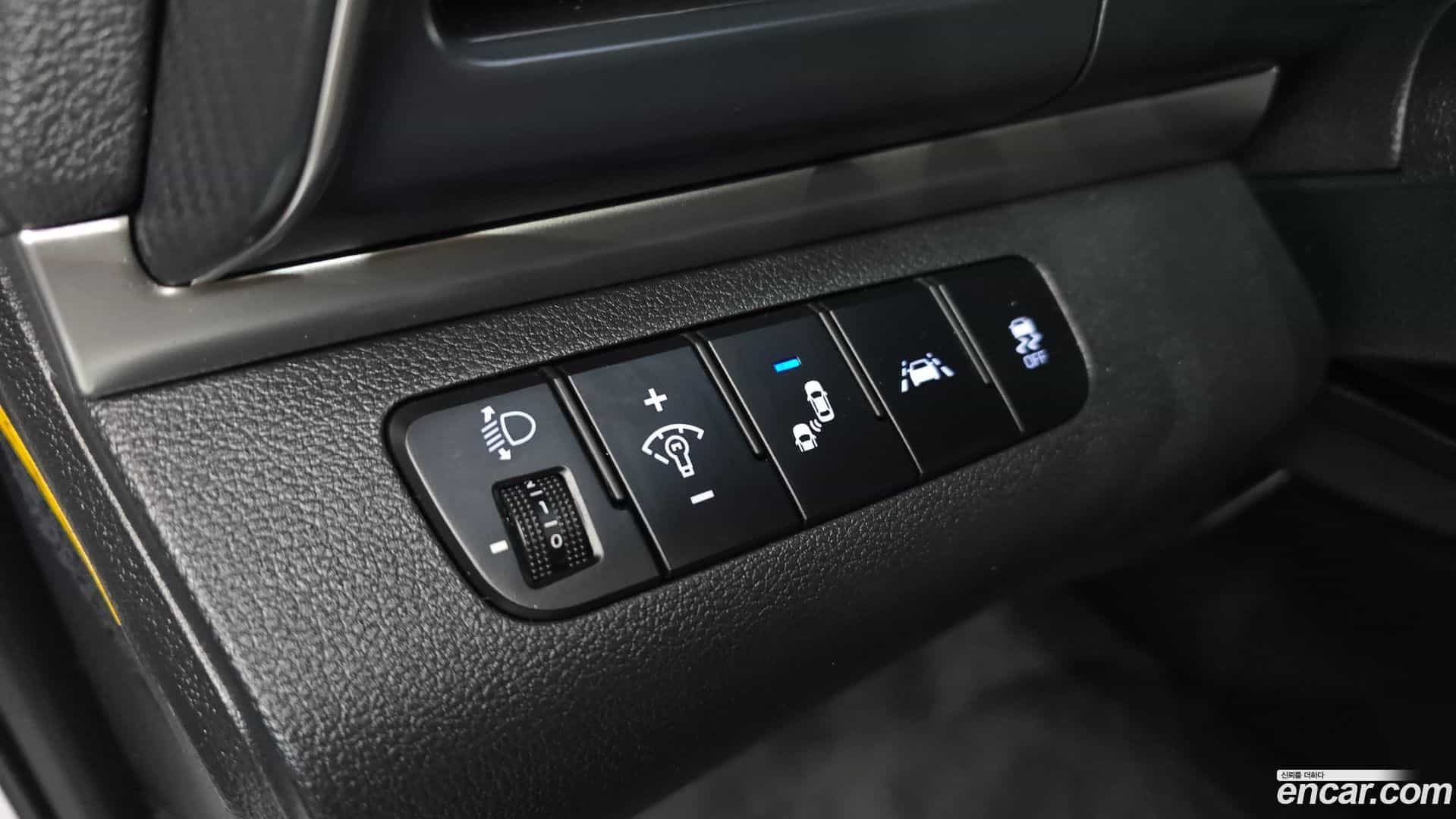 AVANTE Hyundai 2019.5-OPTION-018
