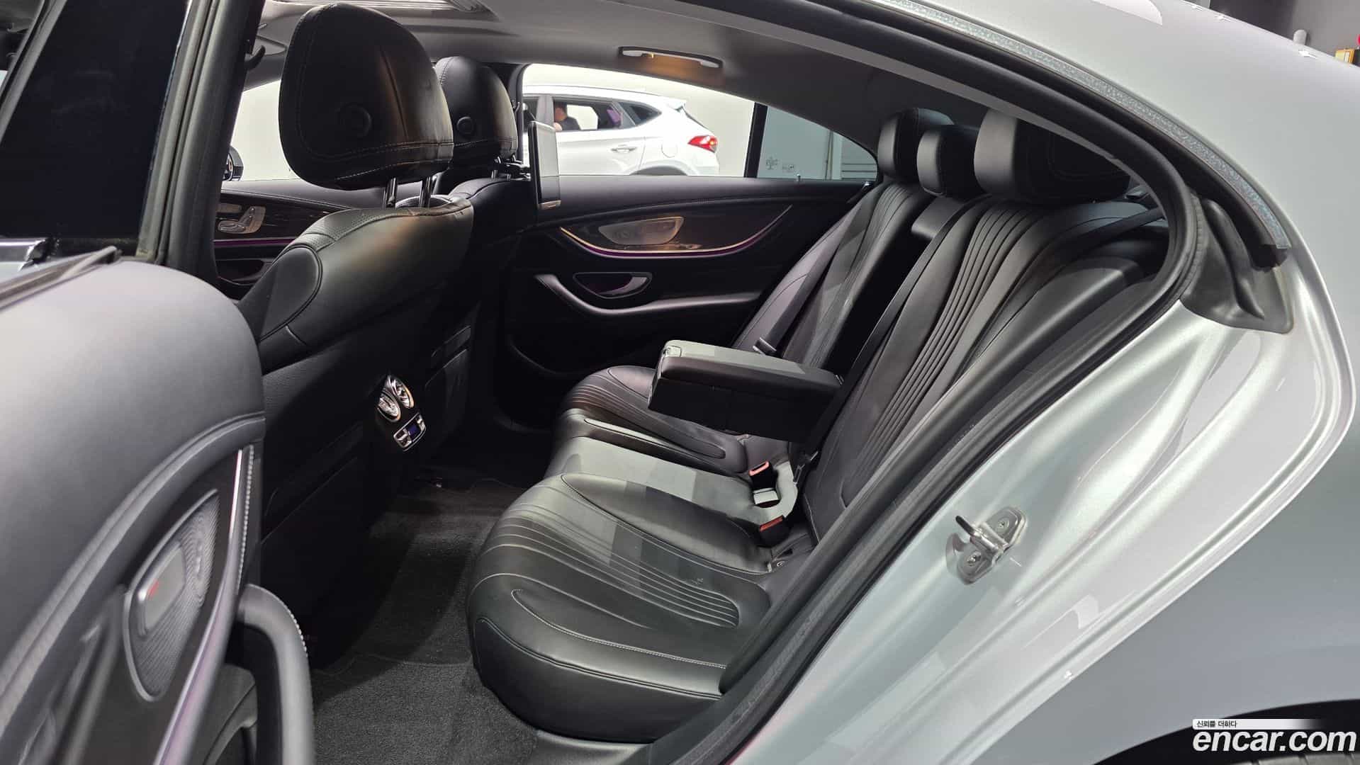CLS-Class Mercedes-Benz 2018.11-OPTION-015