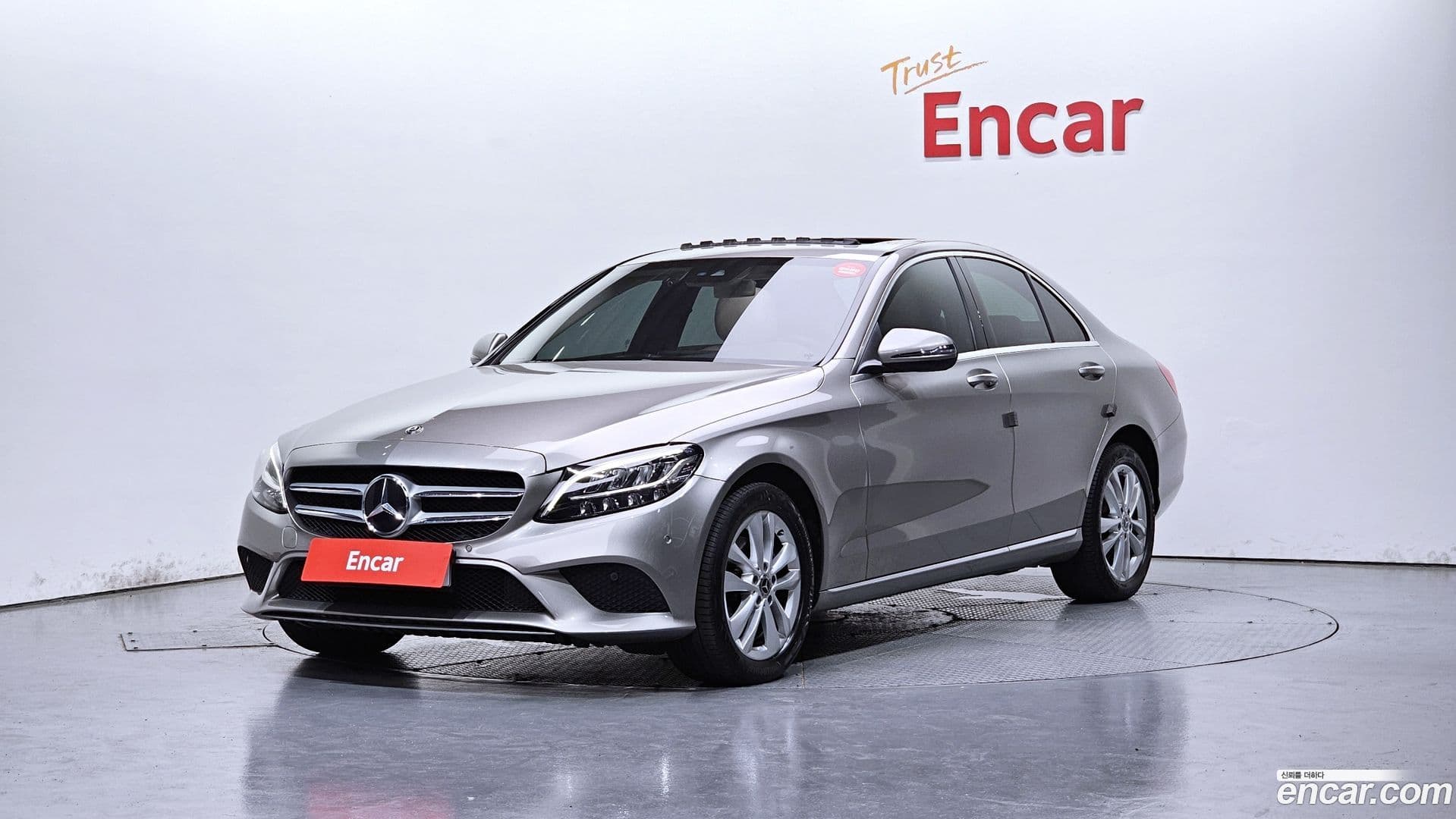 Main__Slider__Photo:C-Class Mercedes-Benz 2019.1-0