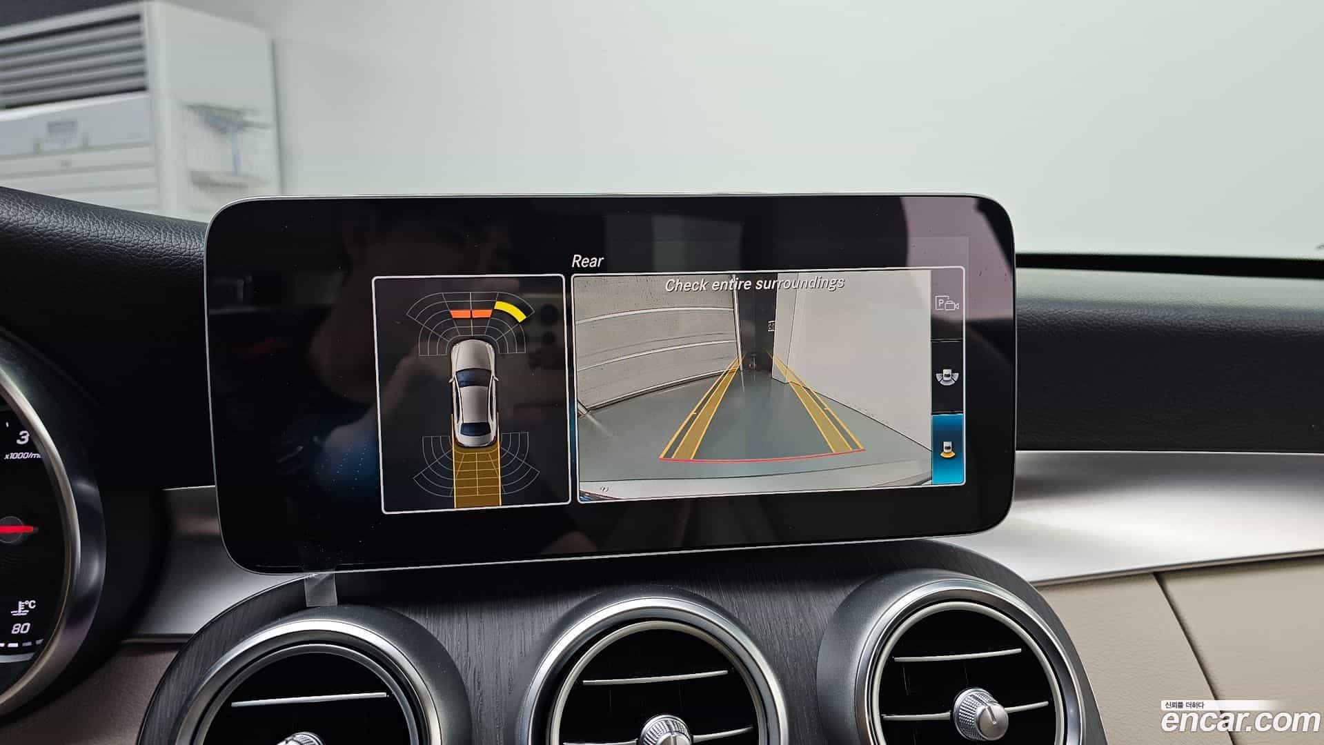 C-Class Mercedes-Benz 2019.1-OPTION-019