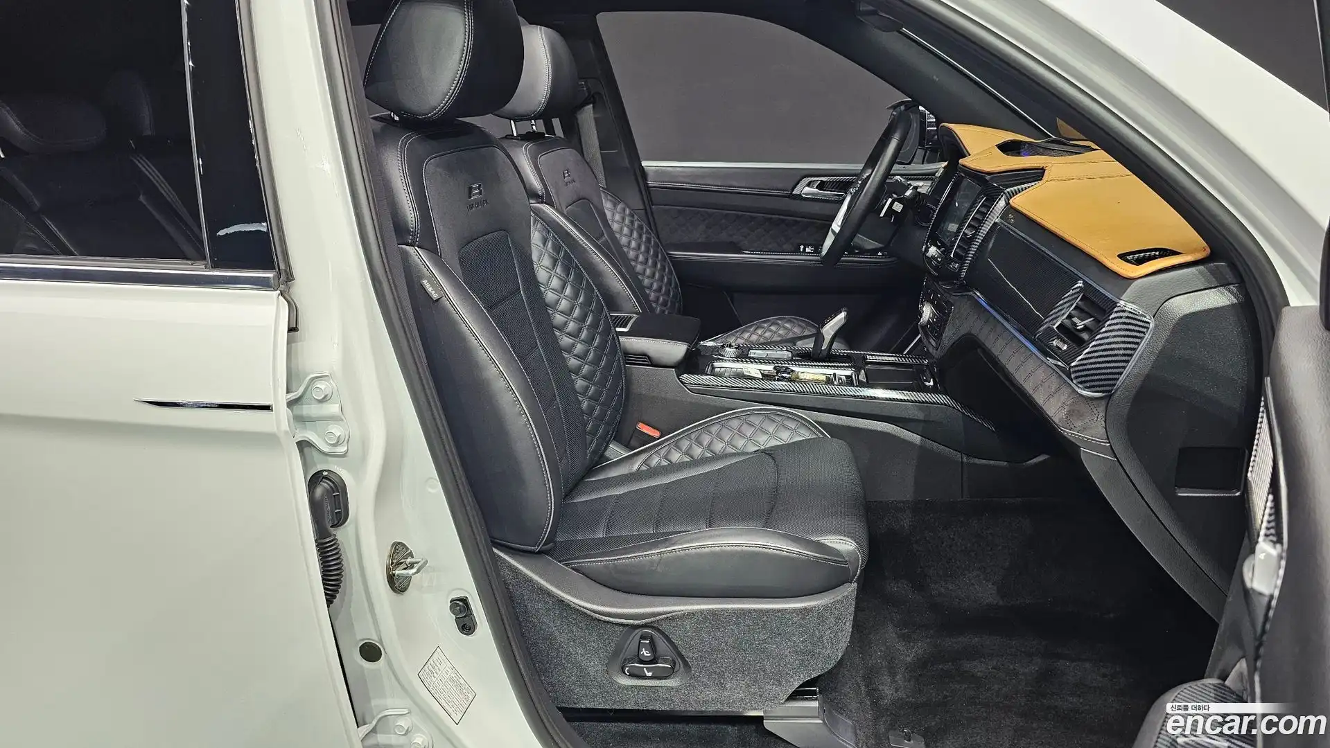 Rexton KG Mobility 2022.5-INNER-036