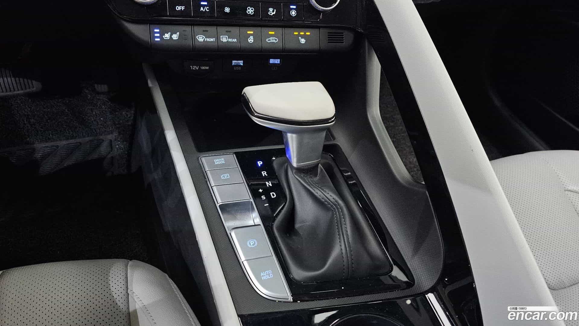 AVANTE Hyundai 2020.10-INNER-009
