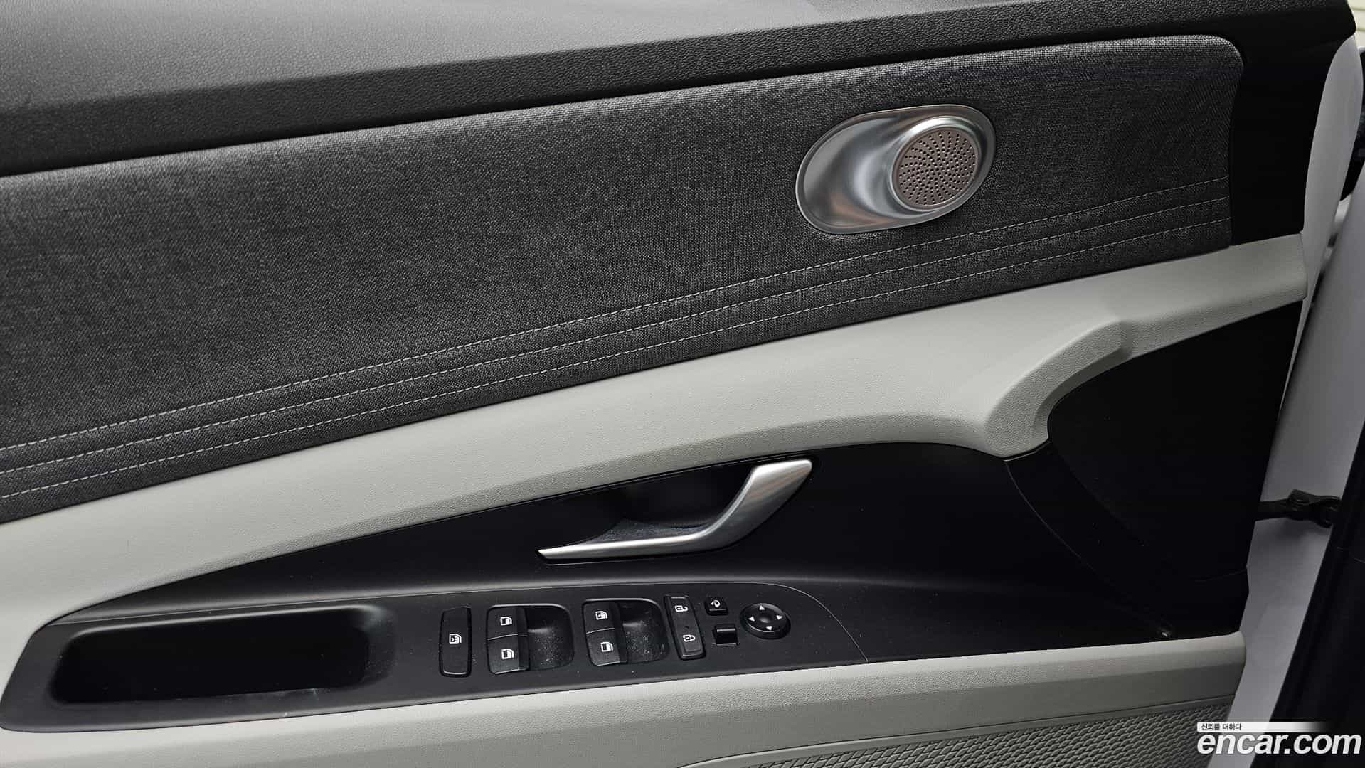 AVANTE Hyundai 2020.10-OPTION-040