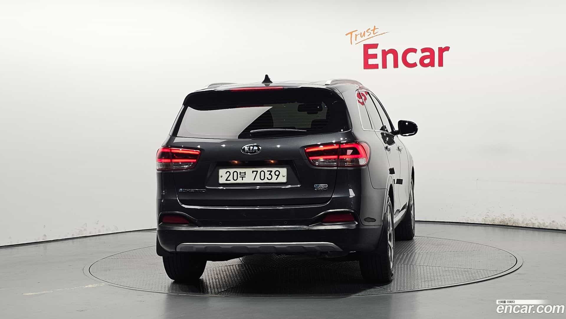 Sorento Kia 2015.0-OUTER-004