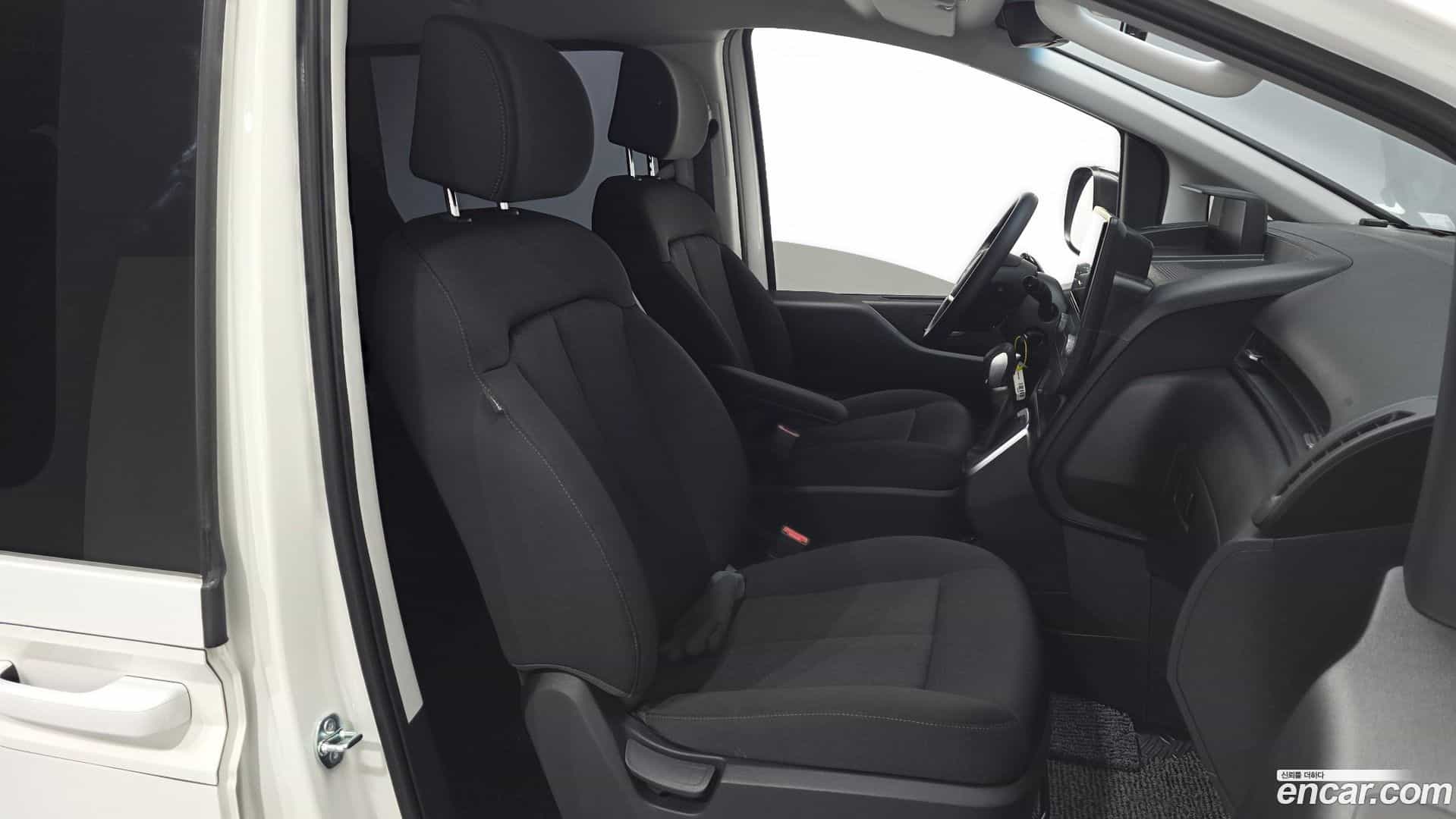 Staria Hyundai 2025.6-OPTION-016