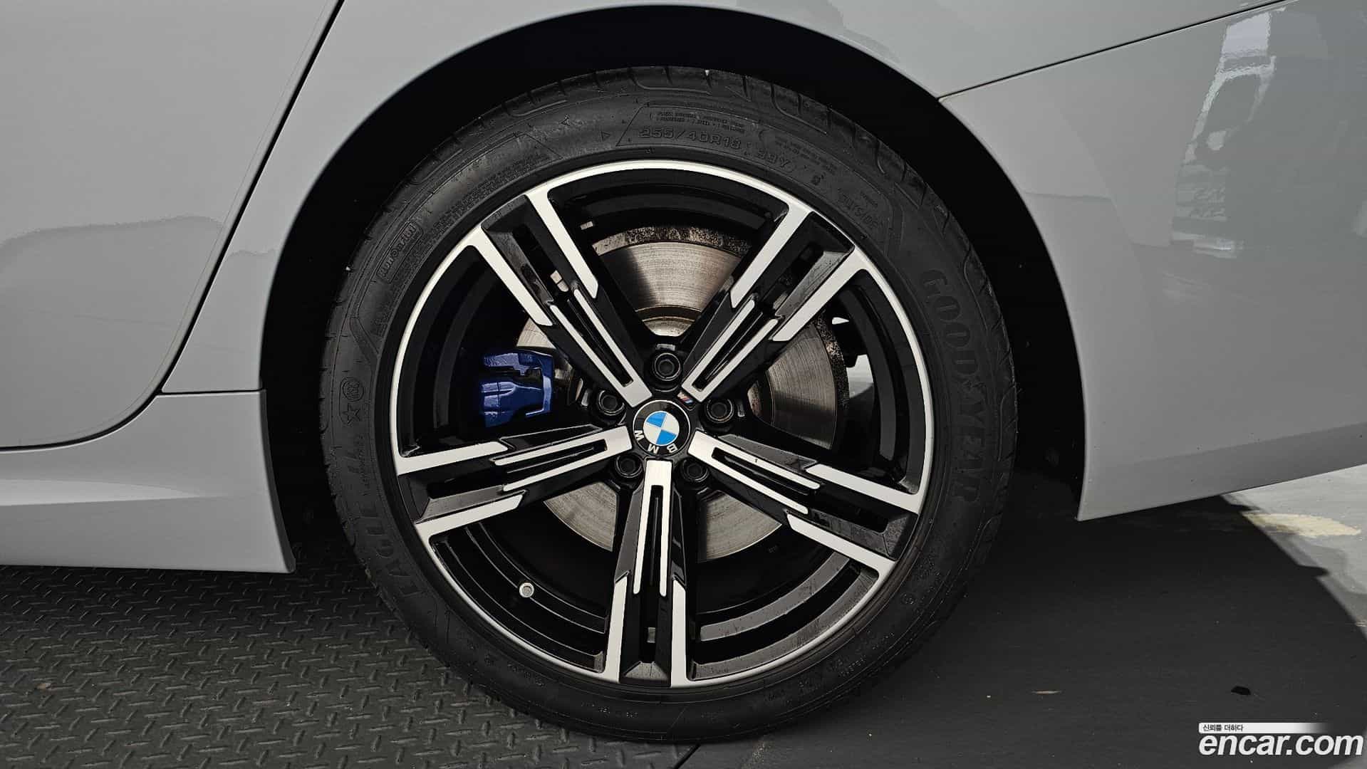 3-Series BMW 2023.2-OUTER-031