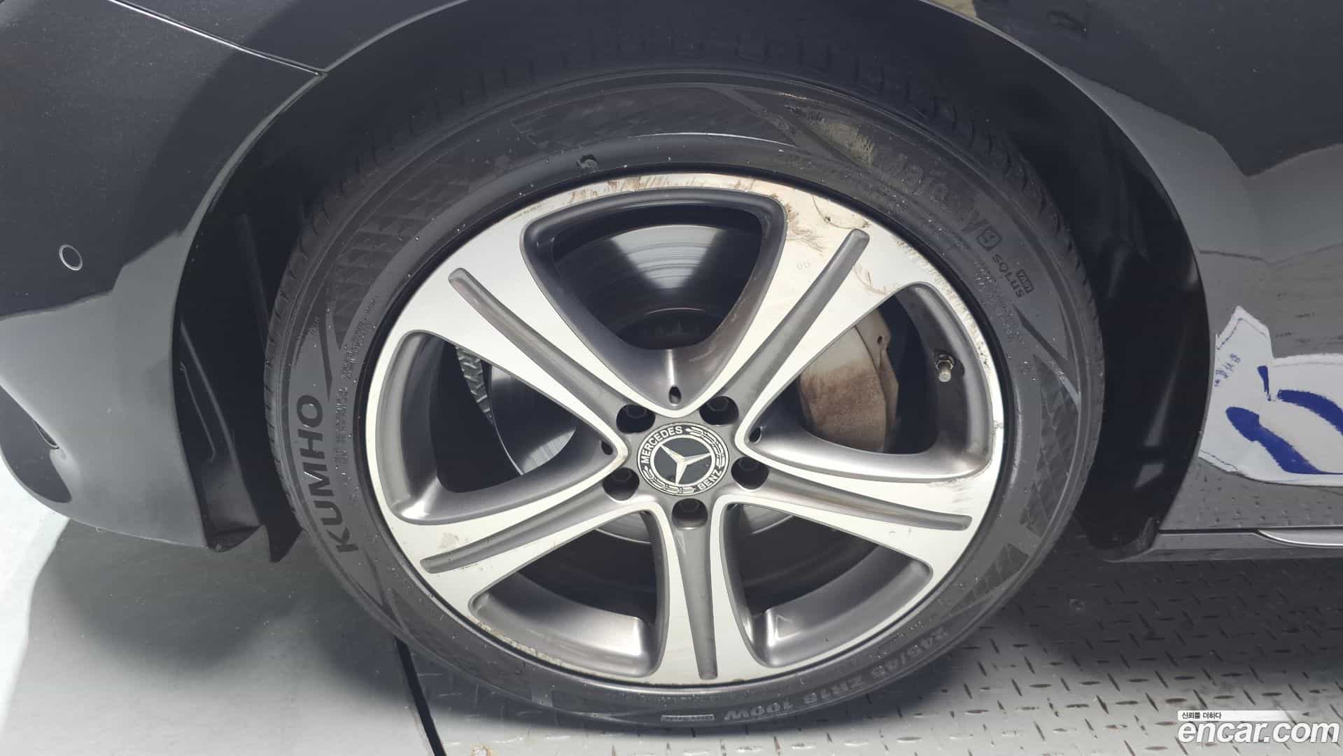 E-Class Mercedes-Benz 2019.0-OUTER-005