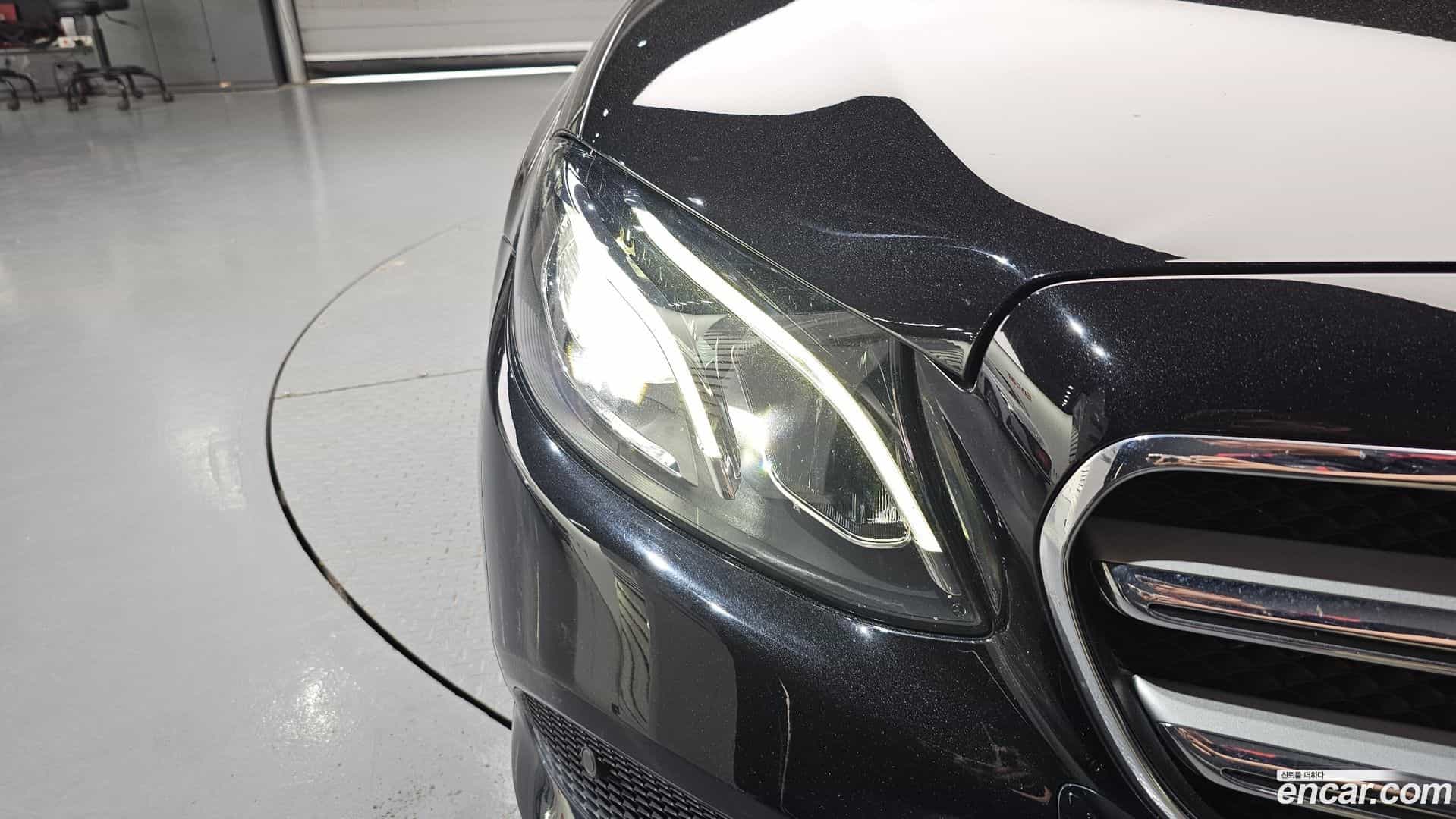 E-Class Mercedes-Benz 2019.0-OUTER-032