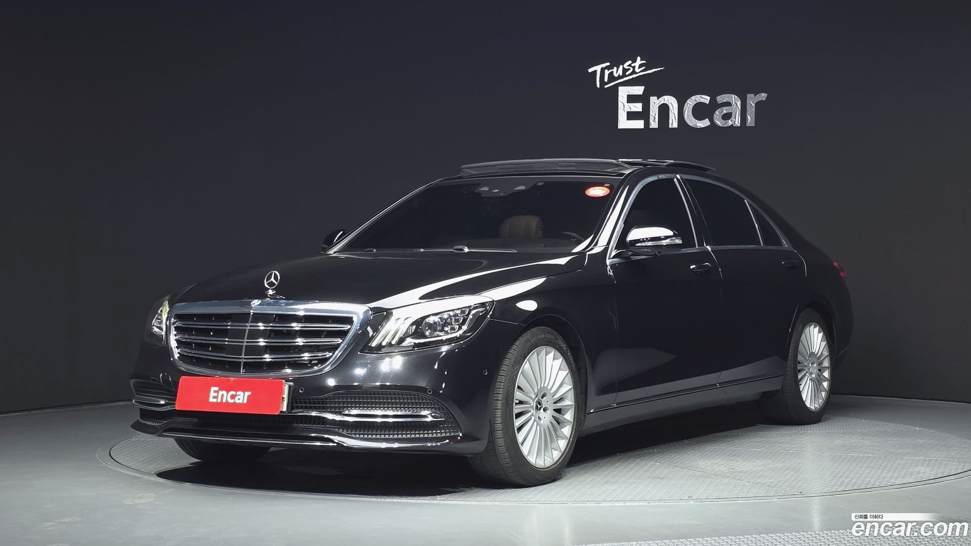 Main__Slider__Photo:S-Class Mercedes-Benz 2019.1-0