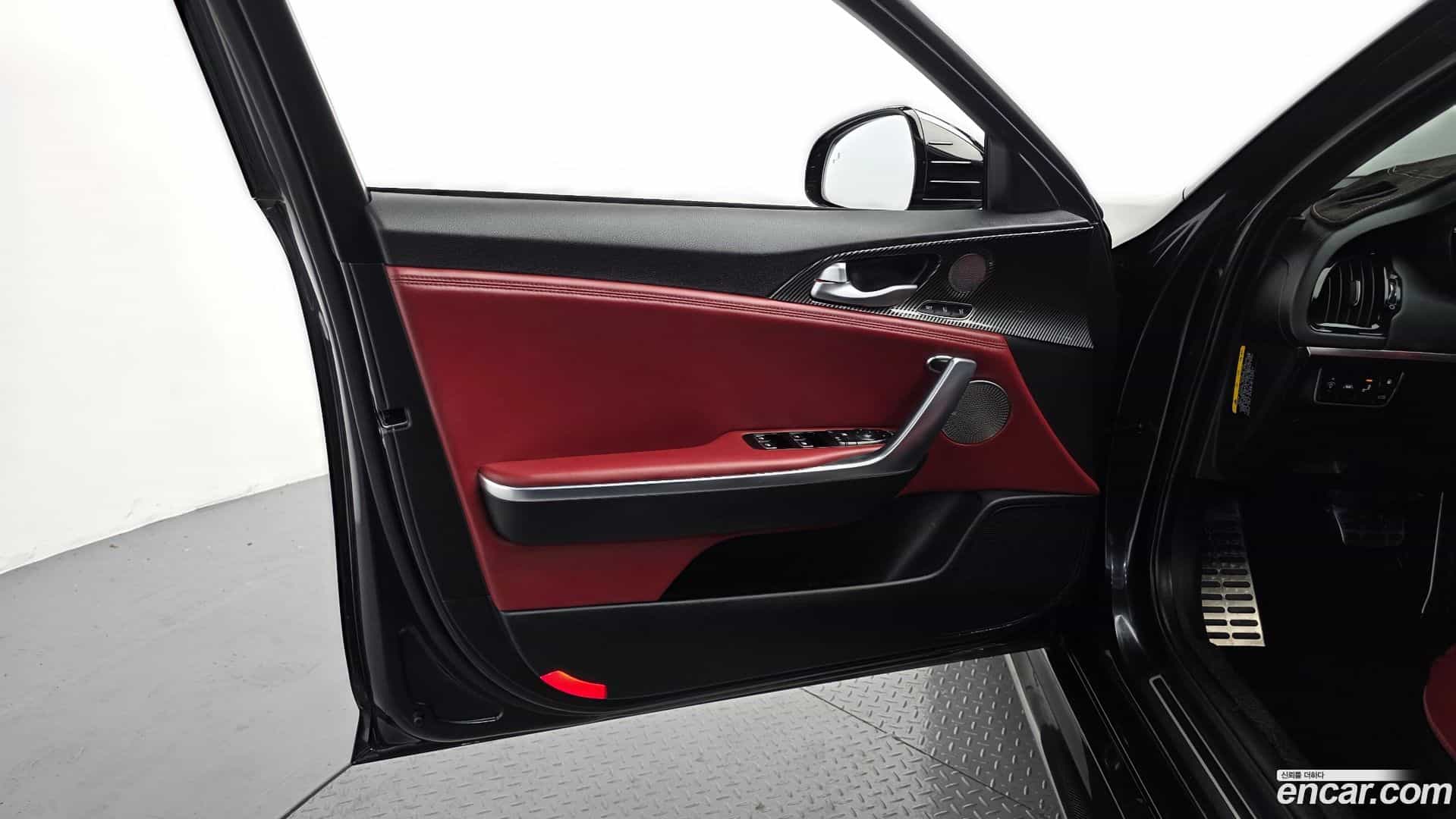 Stinger Kia 2019.3-INNER-034