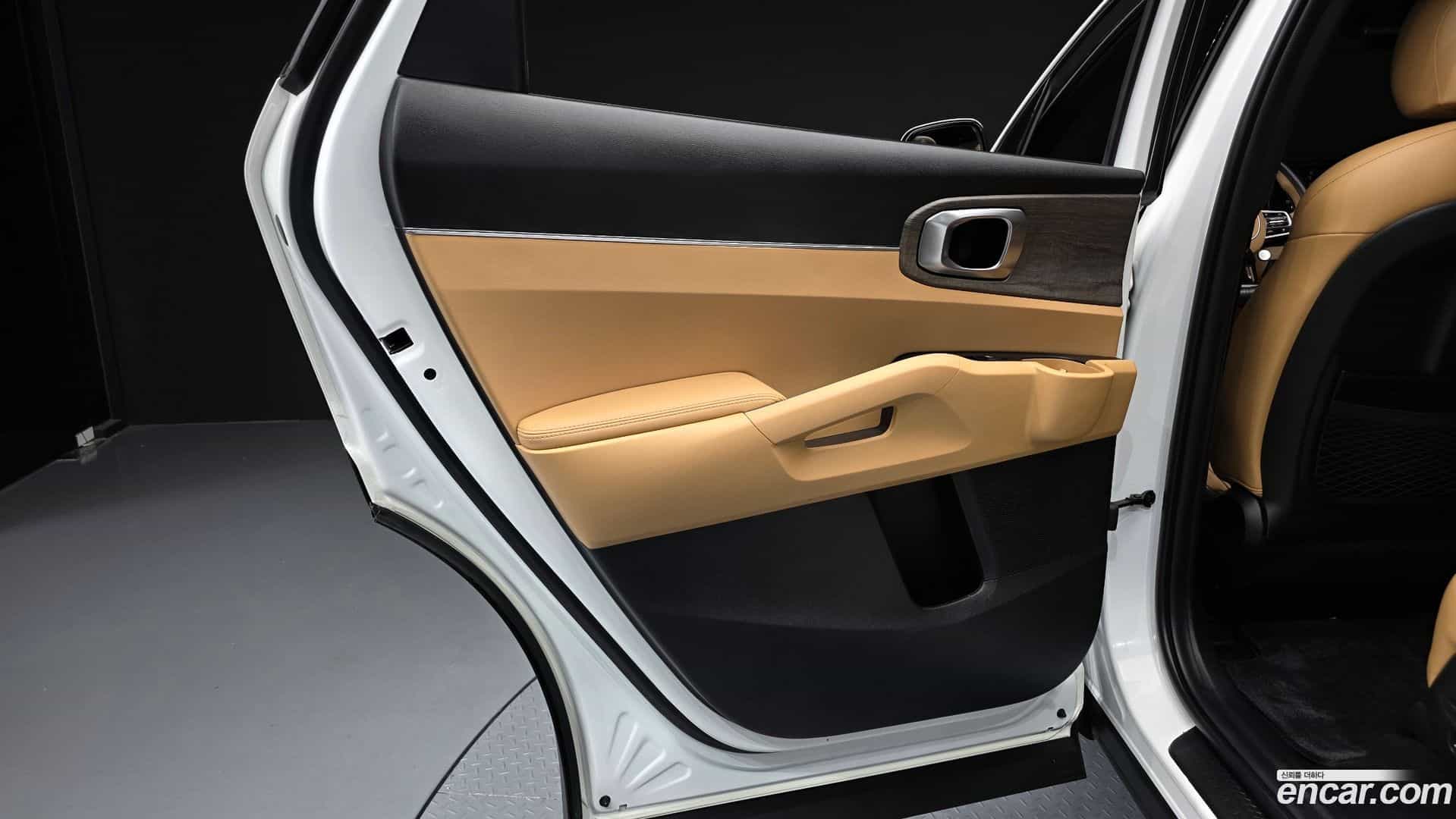 Sorento Kia 2022.4-INNER-035