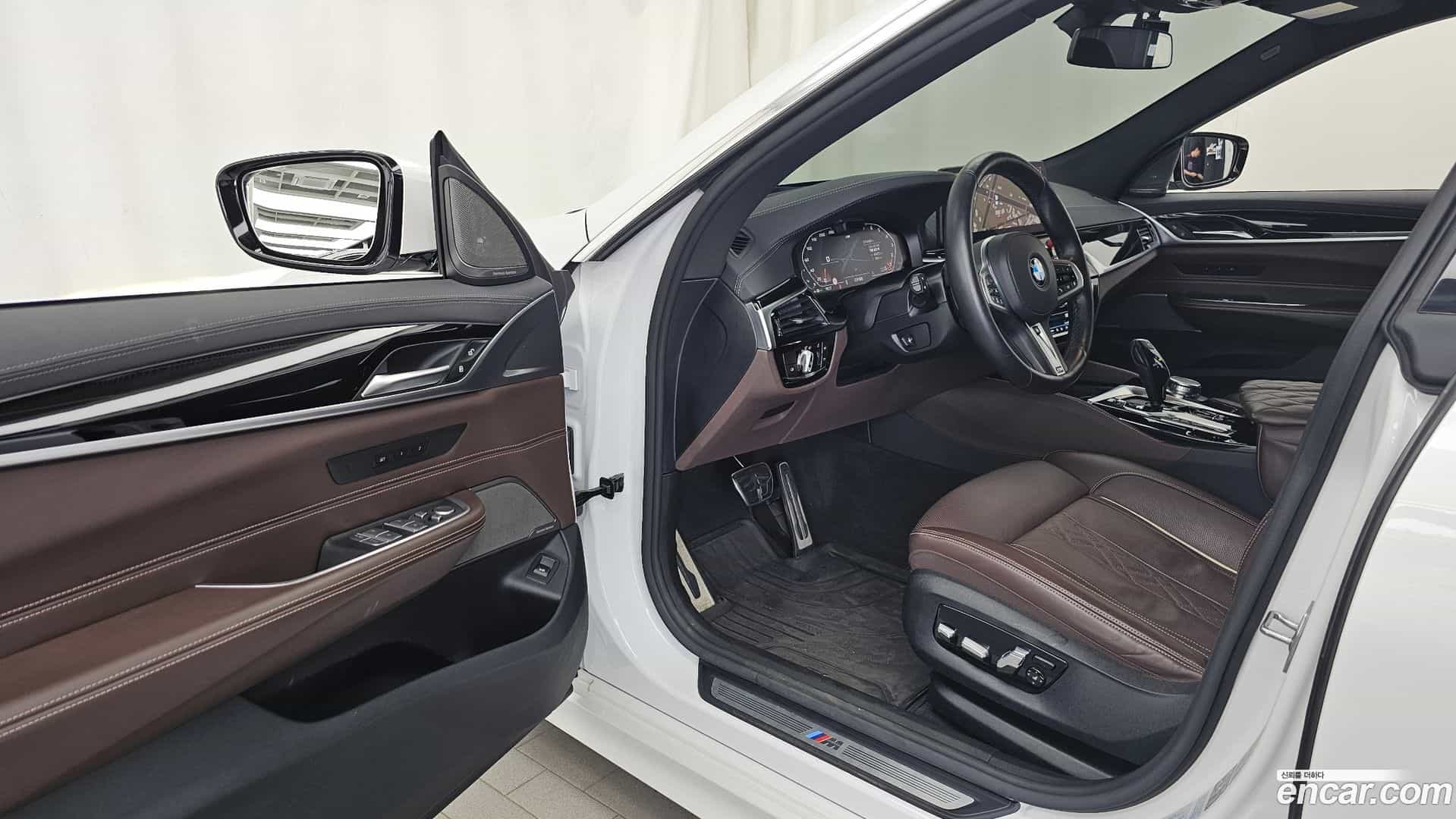 Gran Turismo BMW 2021.7-INNER-010