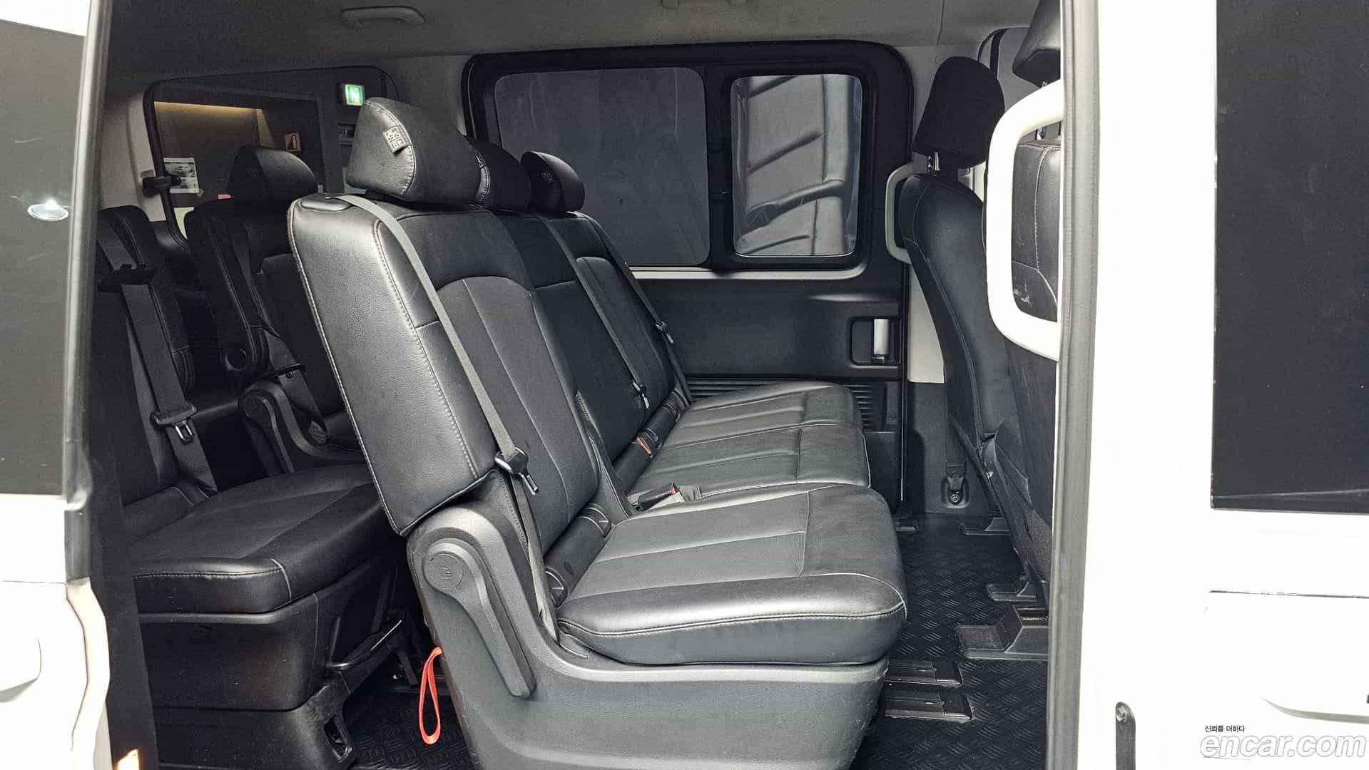 Staria Hyundai 2021.4-OPTION-016