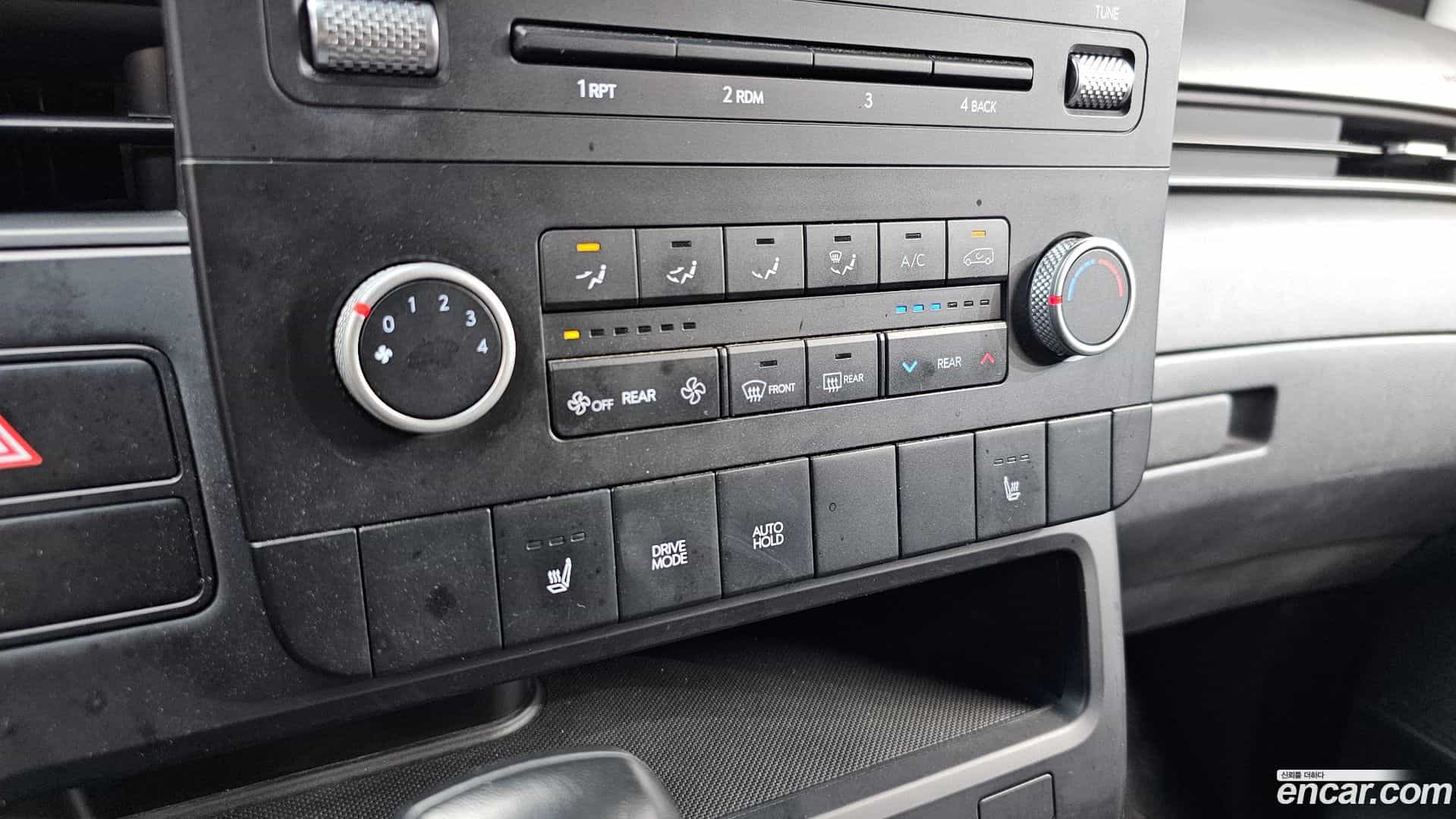 Staria Hyundai 2021.4-OPTION-020