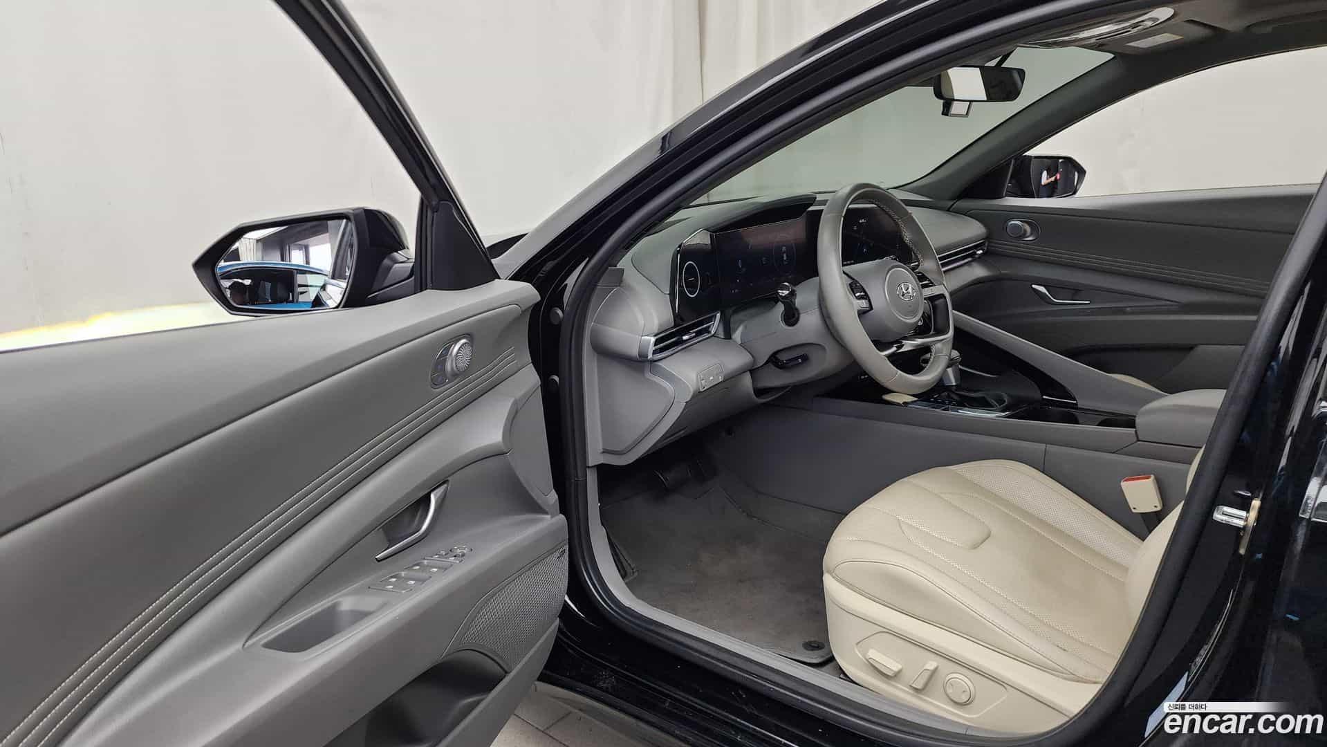 AVANTE Hyundai 2022.11-INNER-010