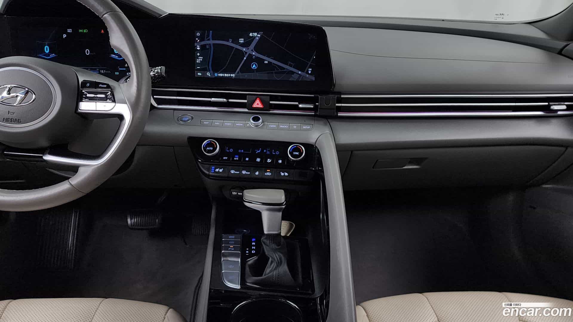 AVANTE Hyundai 2022.11-OPTION-018