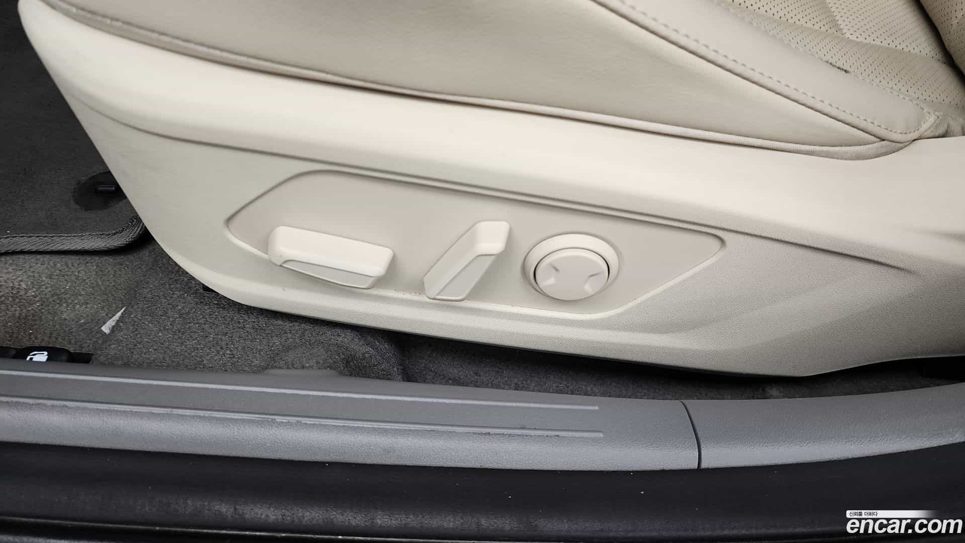 AVANTE Hyundai 2022.11-OPTION-044