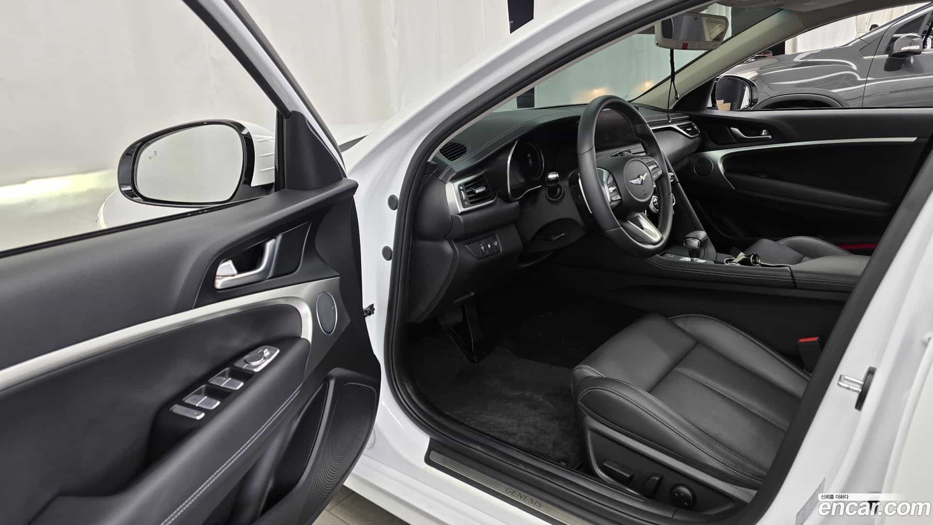 G70 Genesis 2022.10-INNER-010