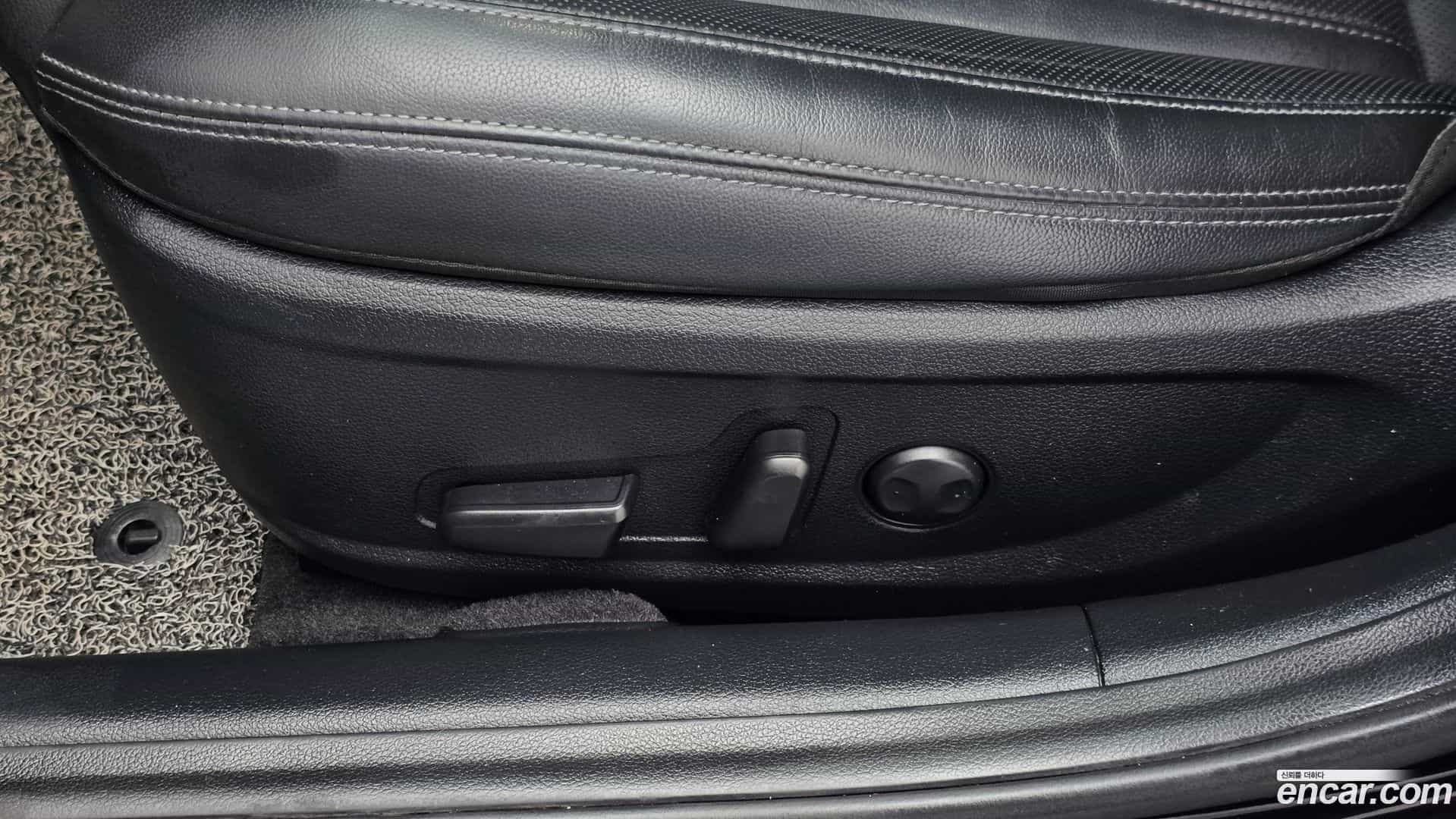 Grandeur Hyundai 2022.4-OPTION-042