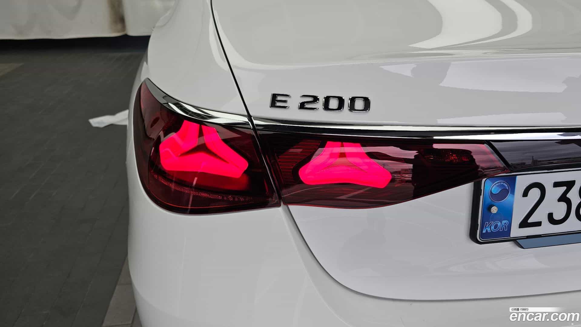 E-Class Mercedes-Benz 2025.1-OUTER-033