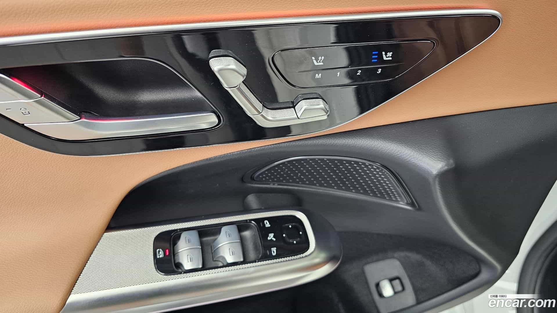 E-Class Mercedes-Benz 2025.1-OPTION-042