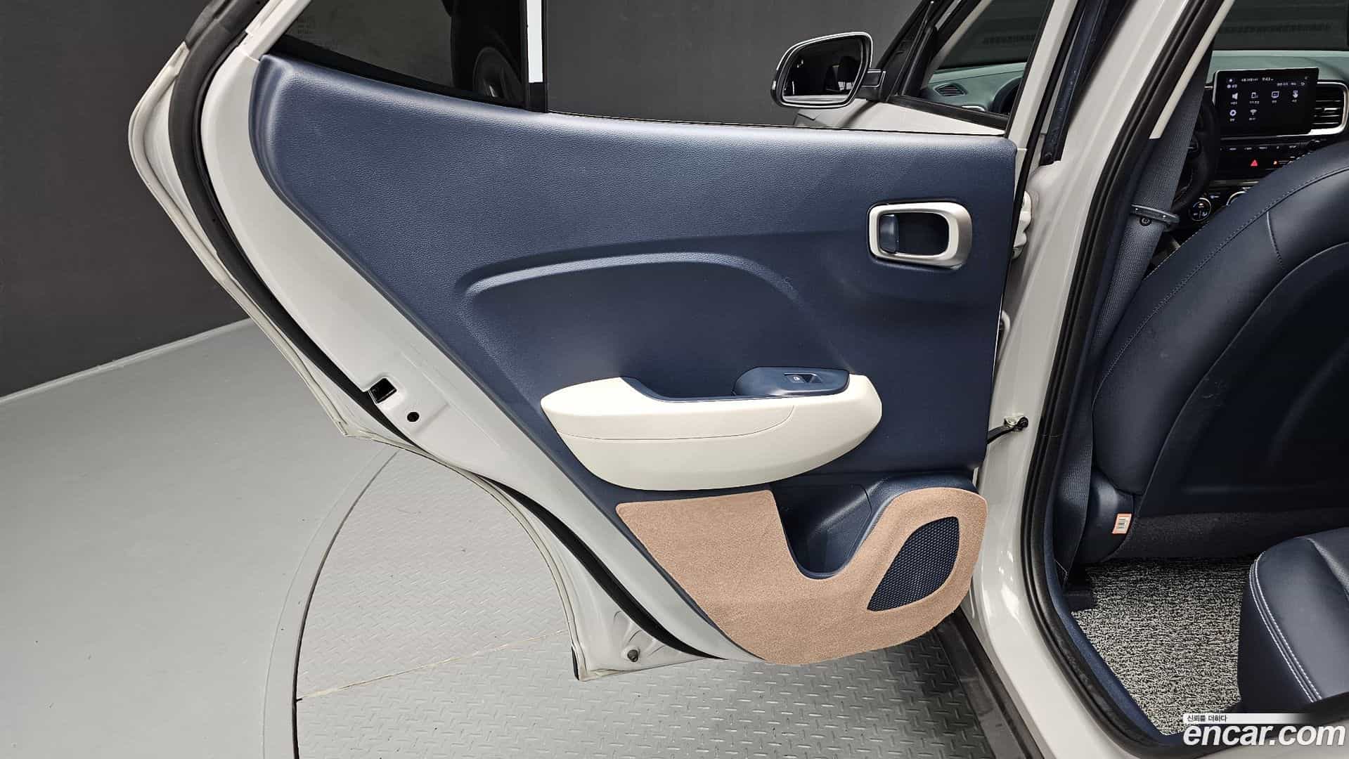 Venue Hyundai 2021.11-INNER-035