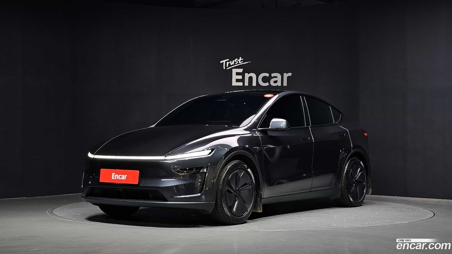 Model Y Tesla 2026.0-OUTER-001