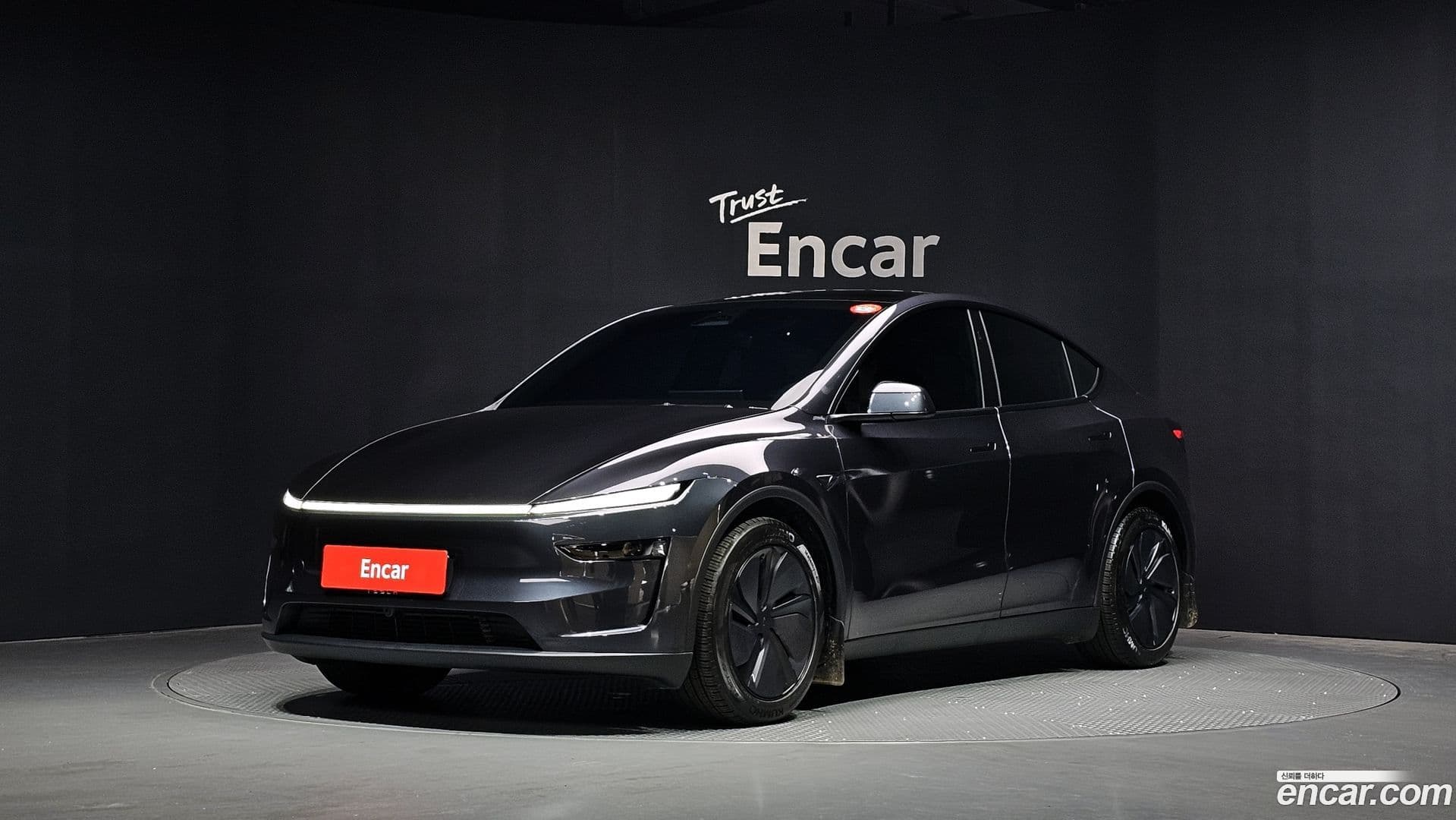 Main__Slider__Photo:Model Y Tesla 2026.0-0