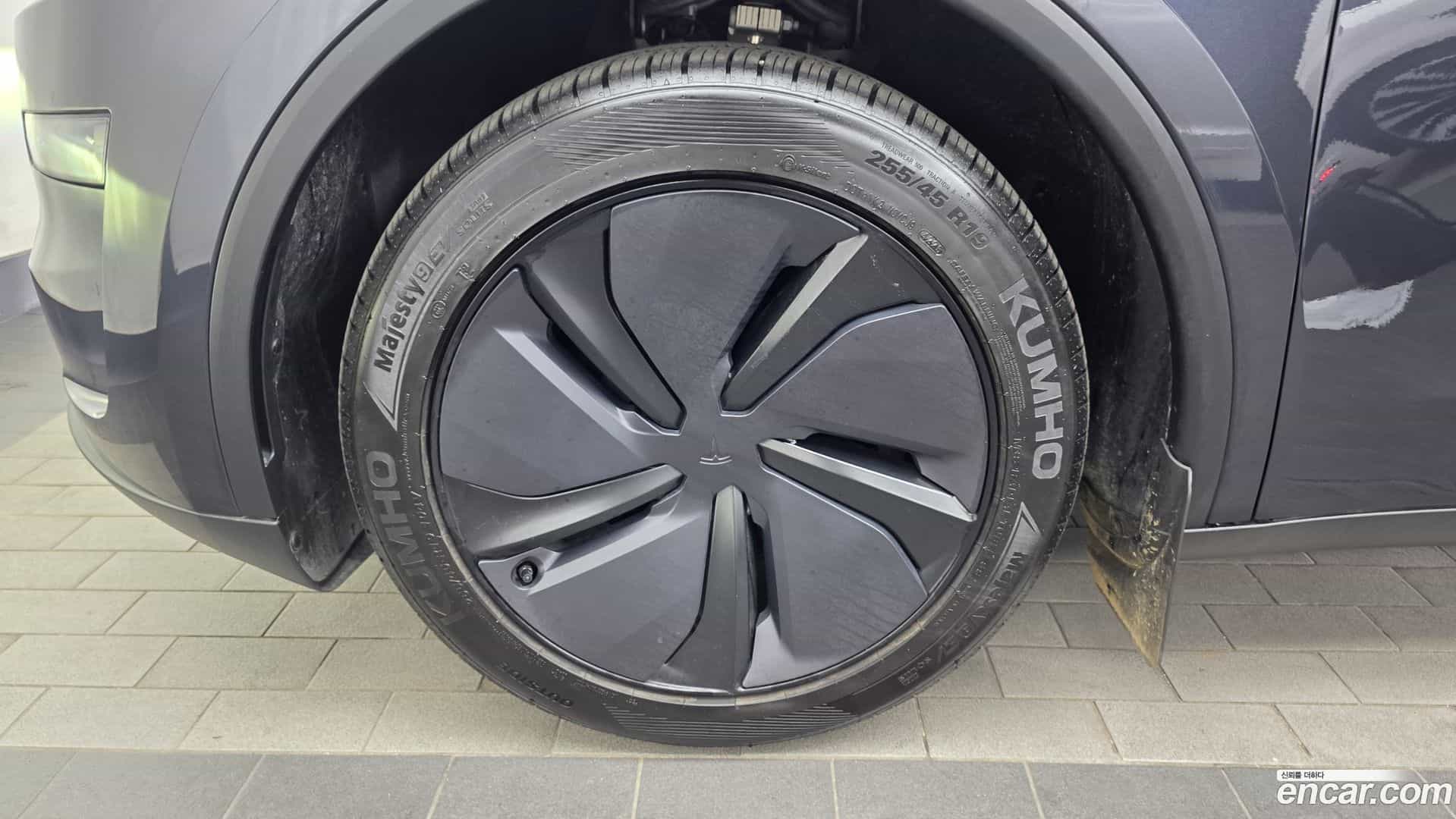 Model Y Tesla 2026.0-OUTER-005
