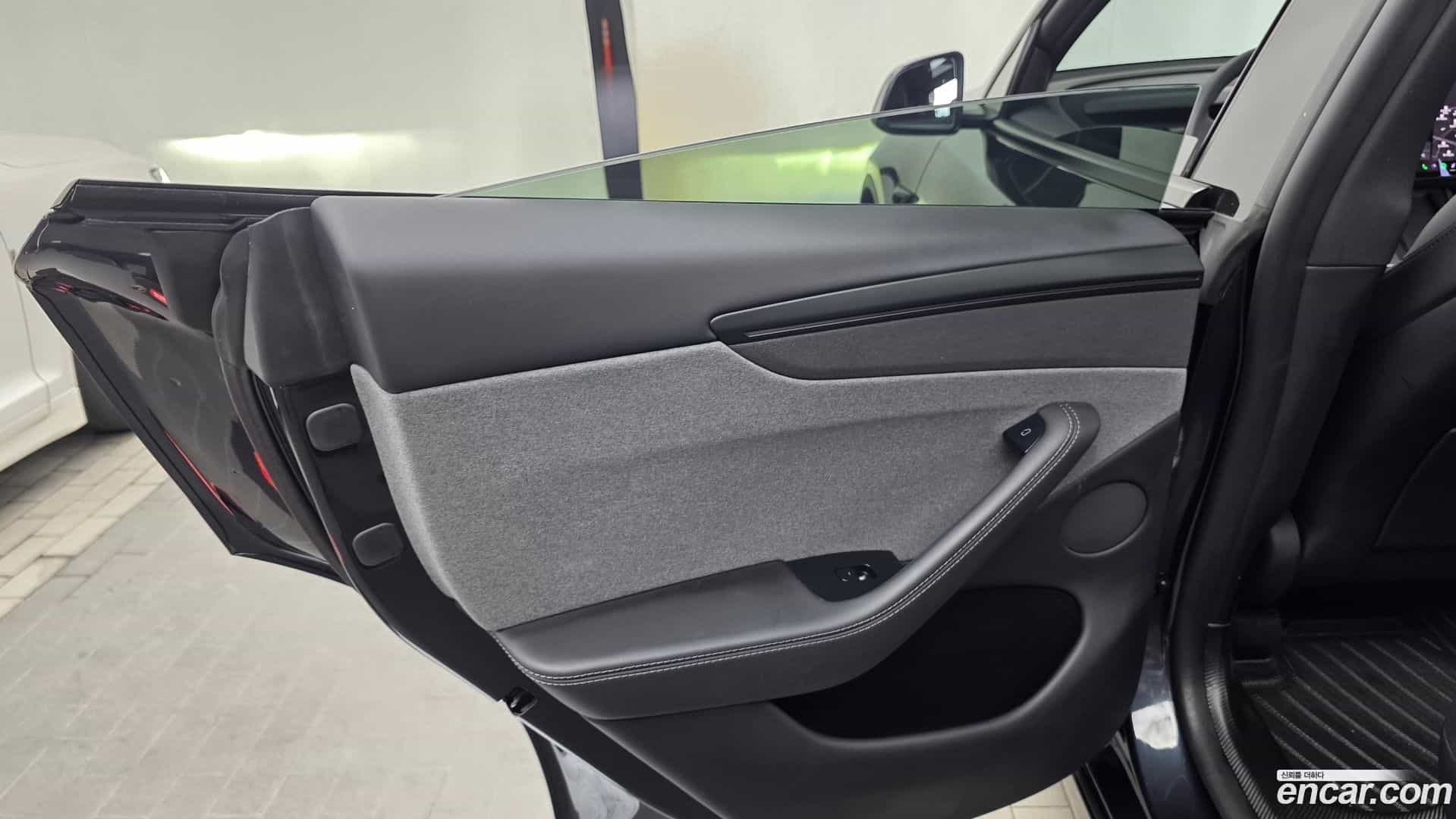 Model Y Tesla 2026.0-INNER-035