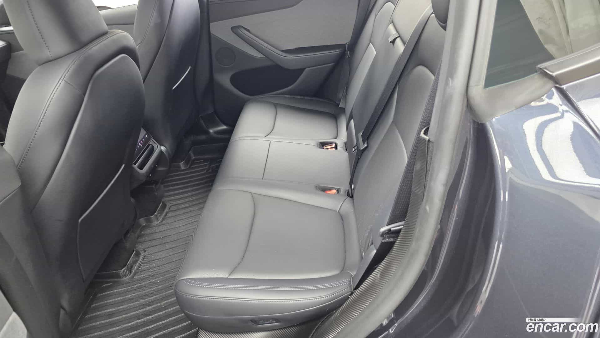 Model Y Tesla 2026.0-INNER-036