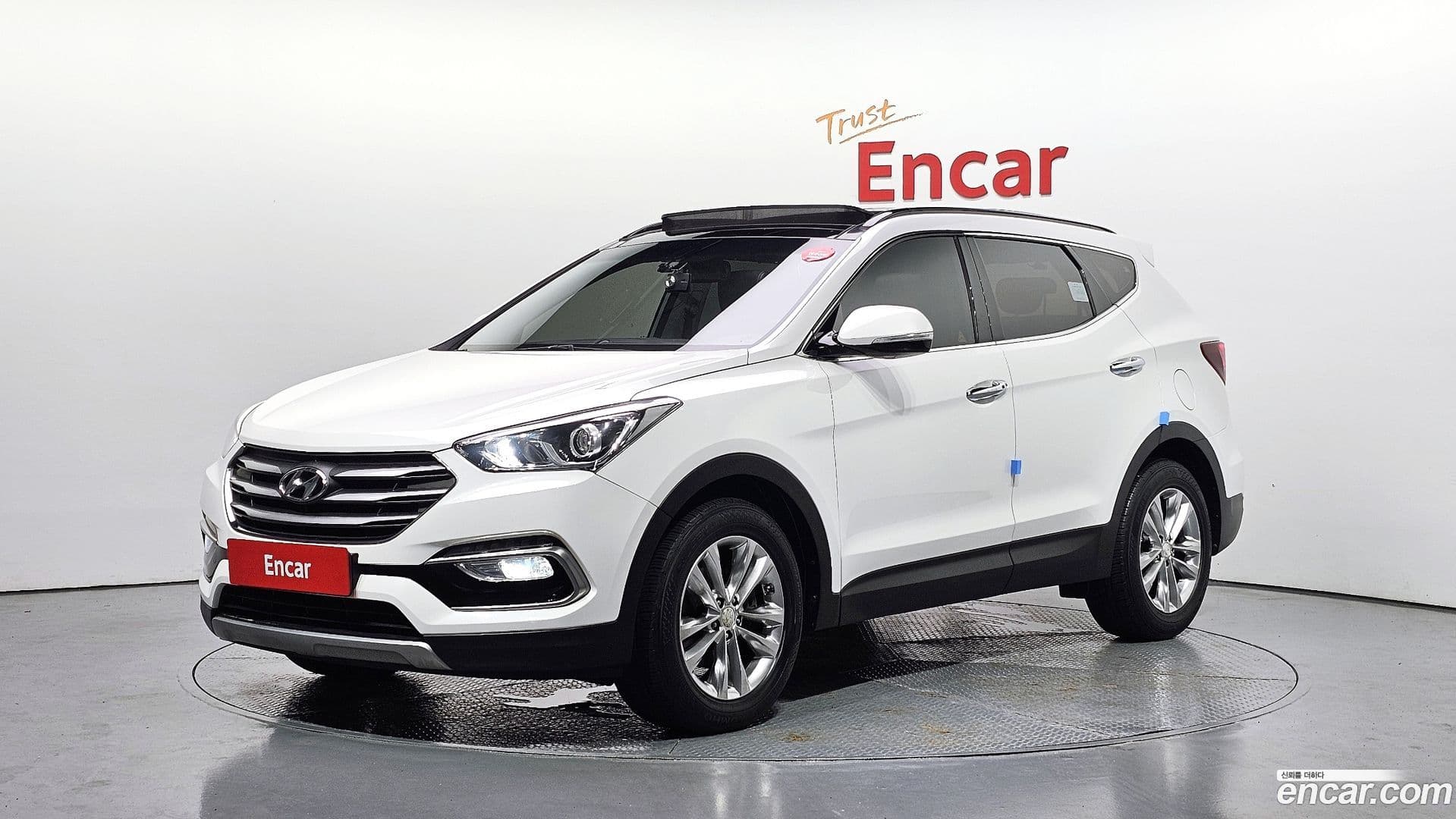 Main__Slider__Photo:Santafe Hyundai 2015.6-0