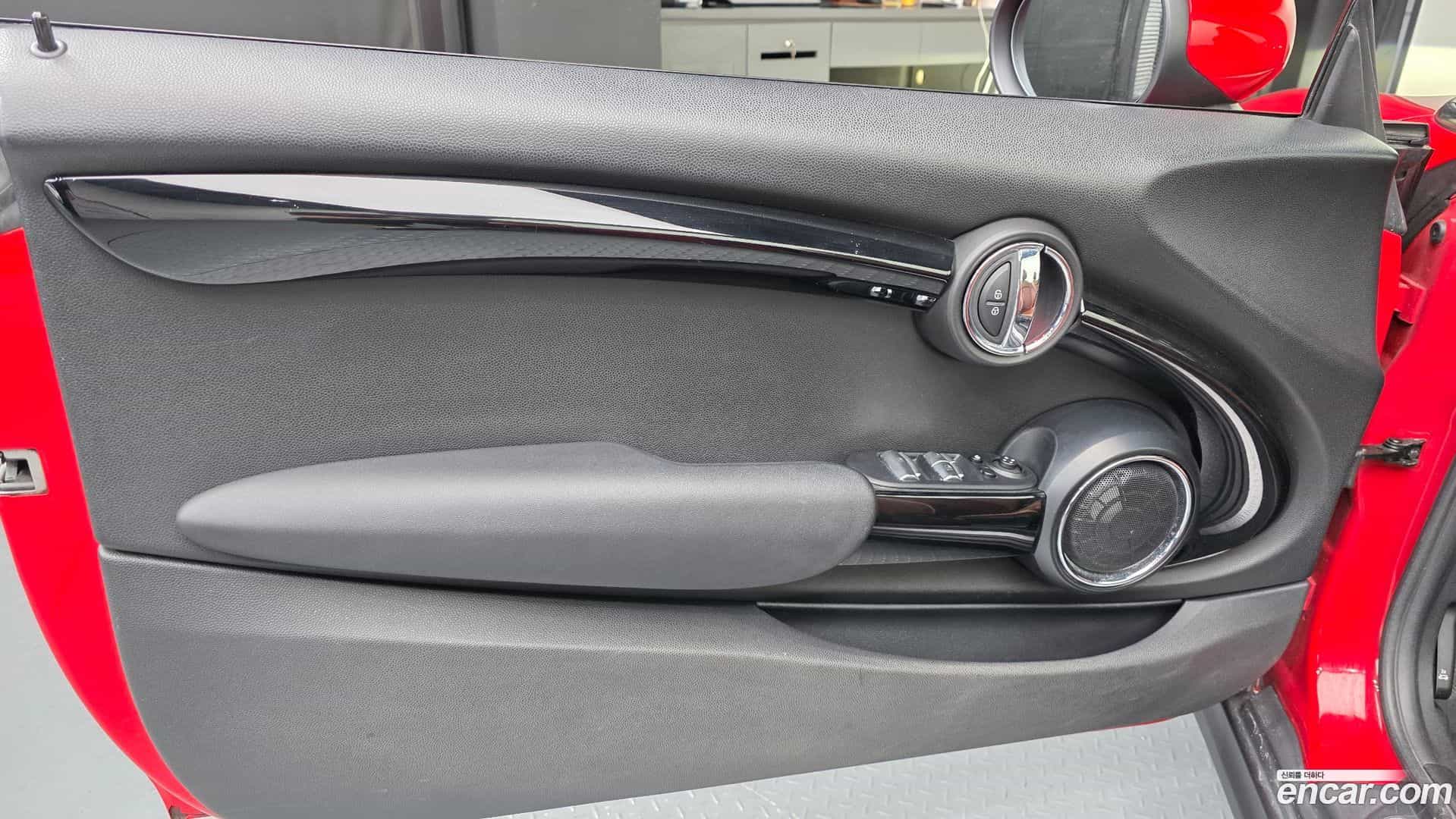 Cooper Convertible Mini 2021.2-INNER-034