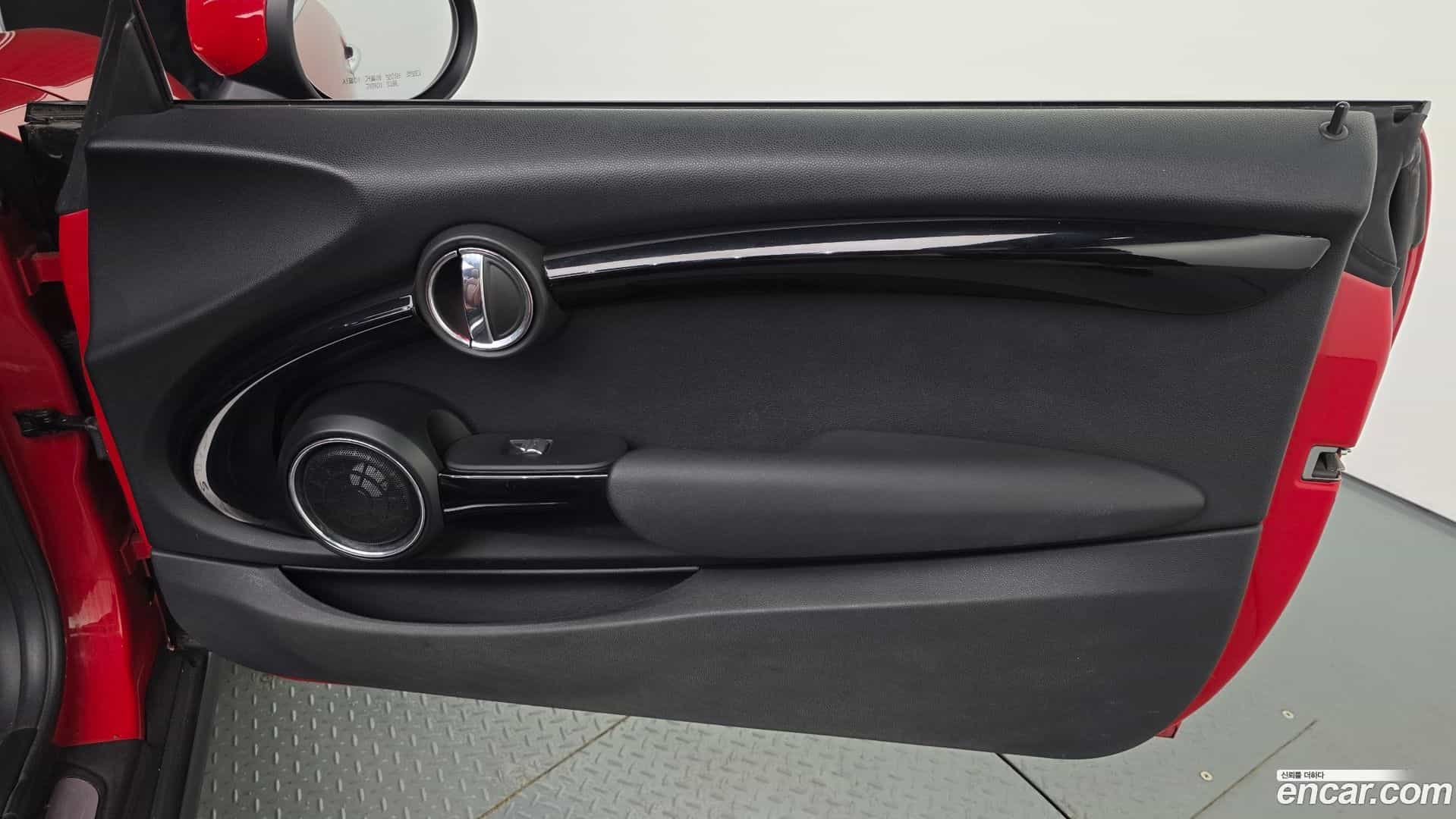Cooper Convertible Mini 2021.2-INNER-035