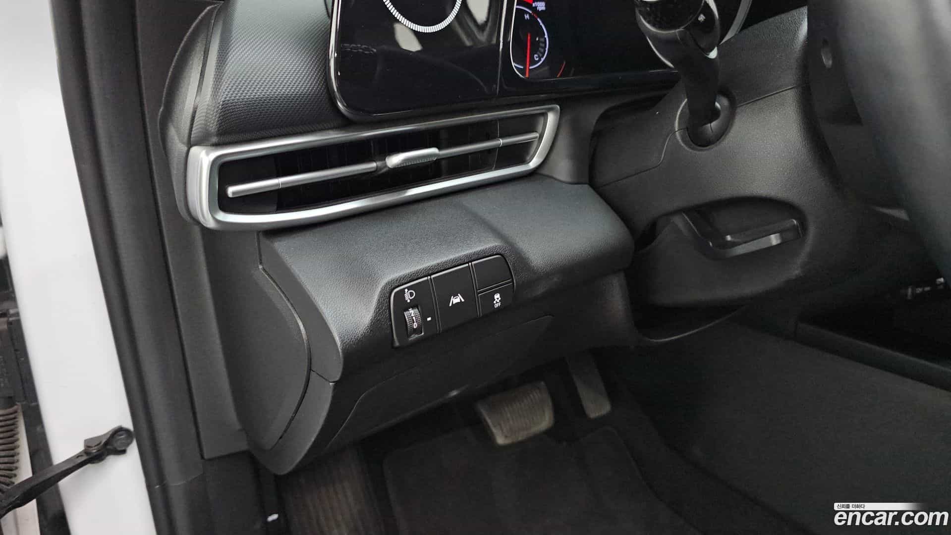 AVANTE Hyundai 2021.5-OPTION-023