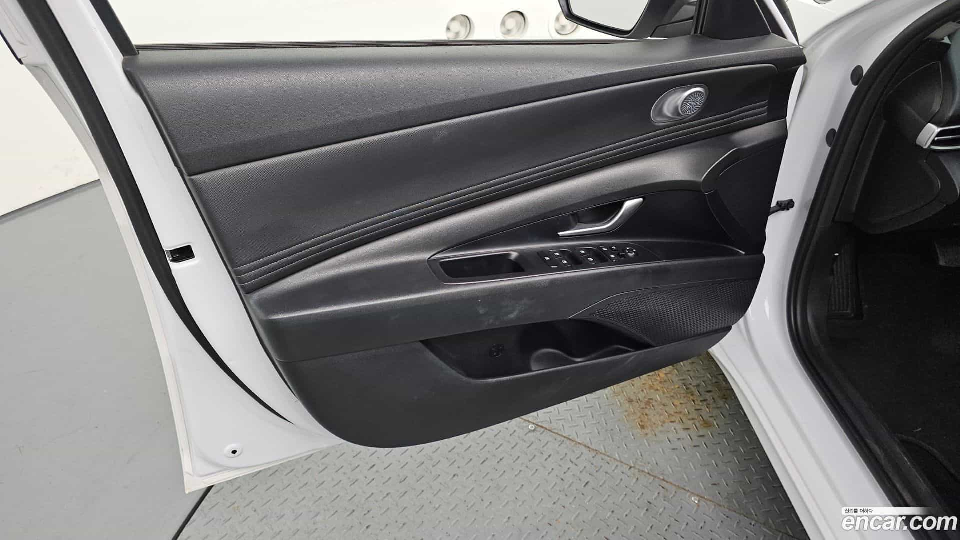 AVANTE Hyundai 2021.5-INNER-034