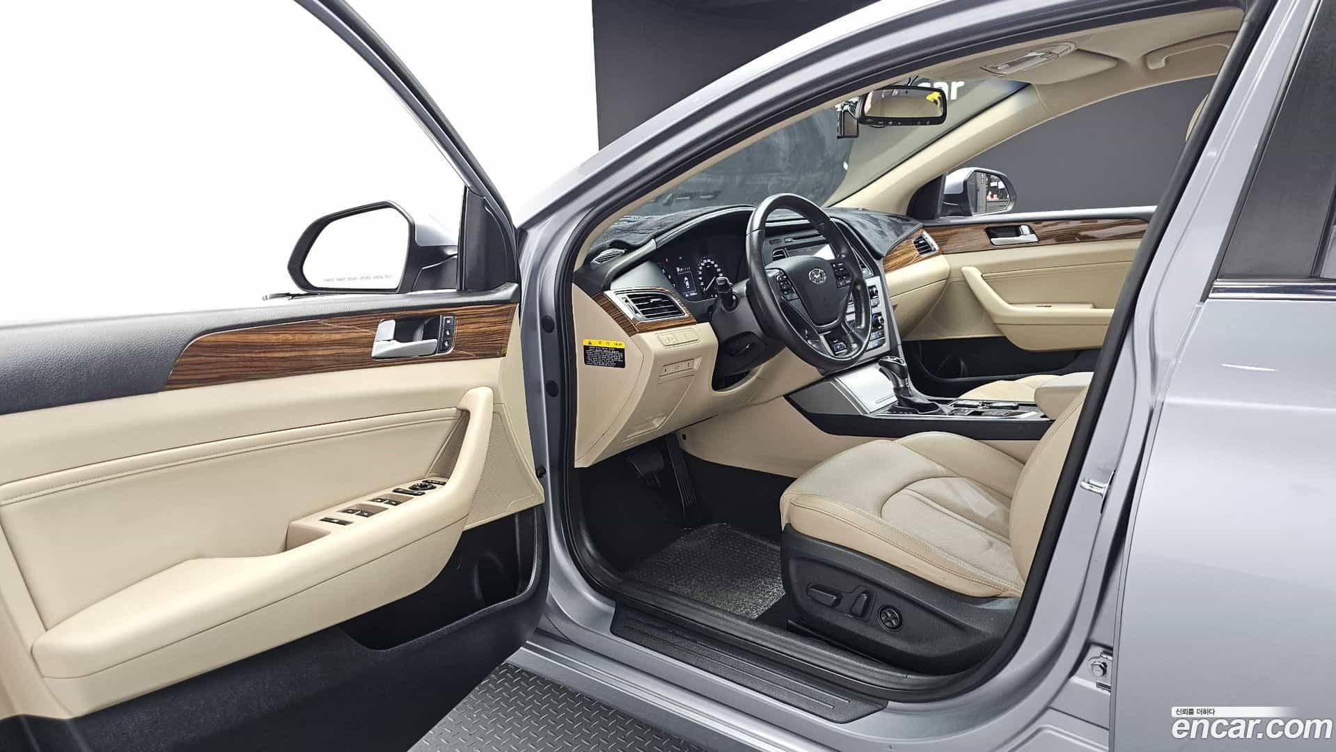 Sonata Hyundai 2015.9-INNER-010