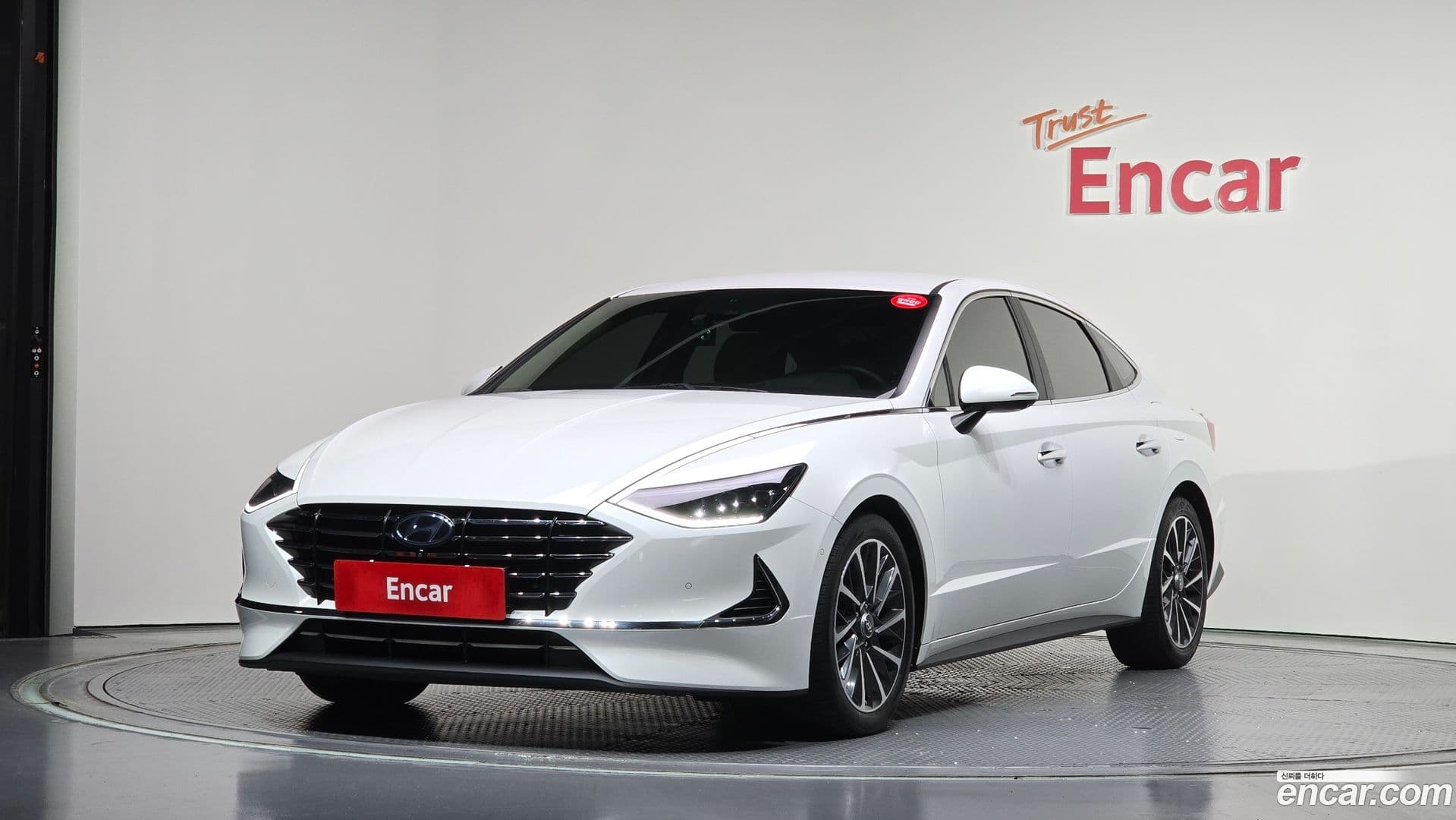 Main__Slider__Photo:Sonata Hyundai 2019.8-0