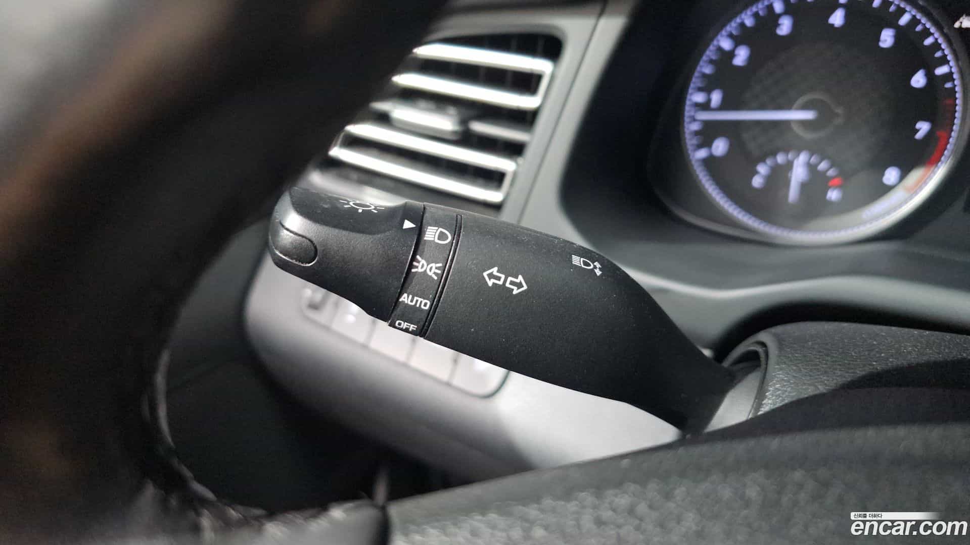 AVANTE Hyundai 2019.0-OPTION-019