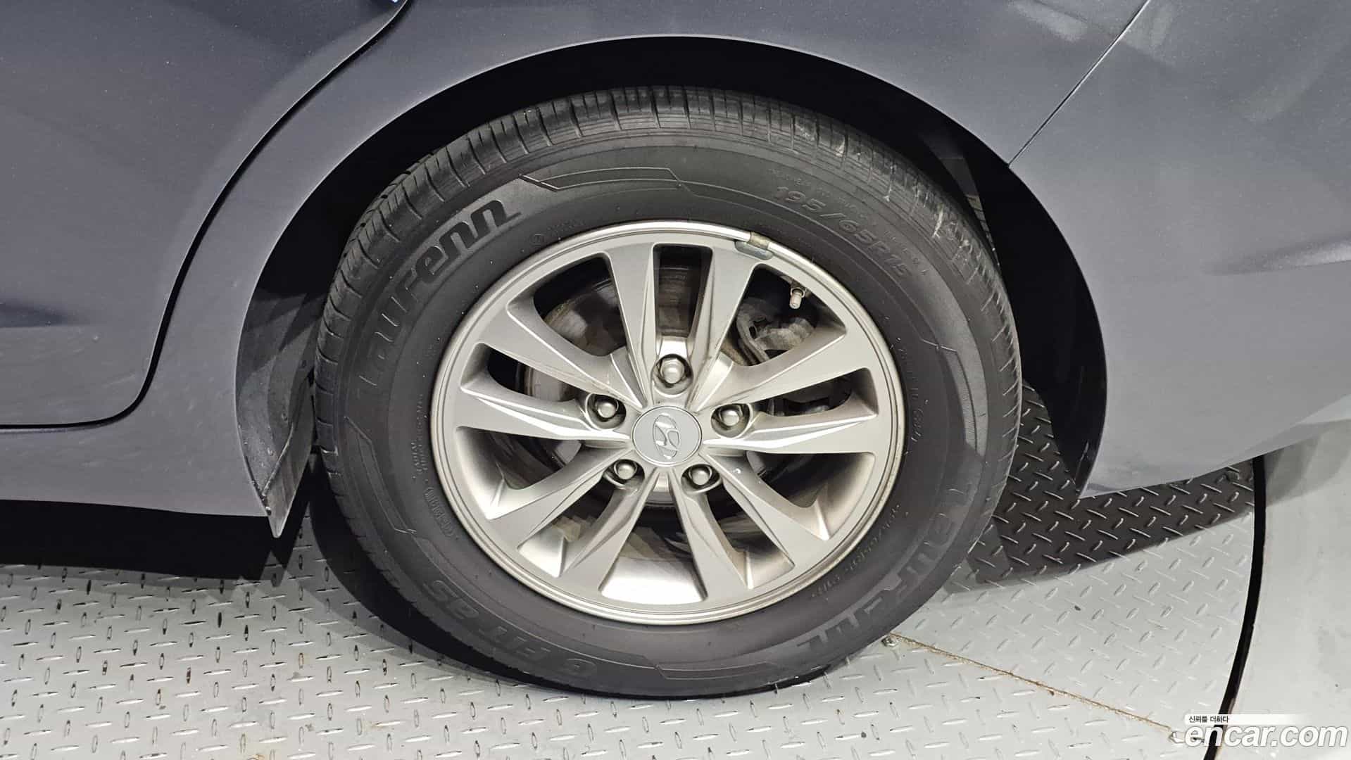 AVANTE Hyundai 2019.0-OUTER-031