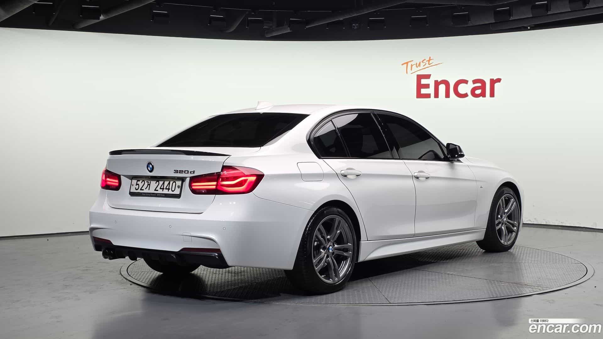 3-Series BMW 2018.11-OUTER-002