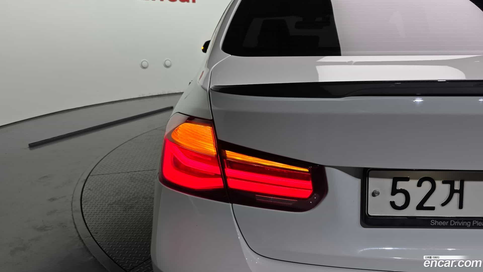 3-Series BMW 2018.11-OUTER-033
