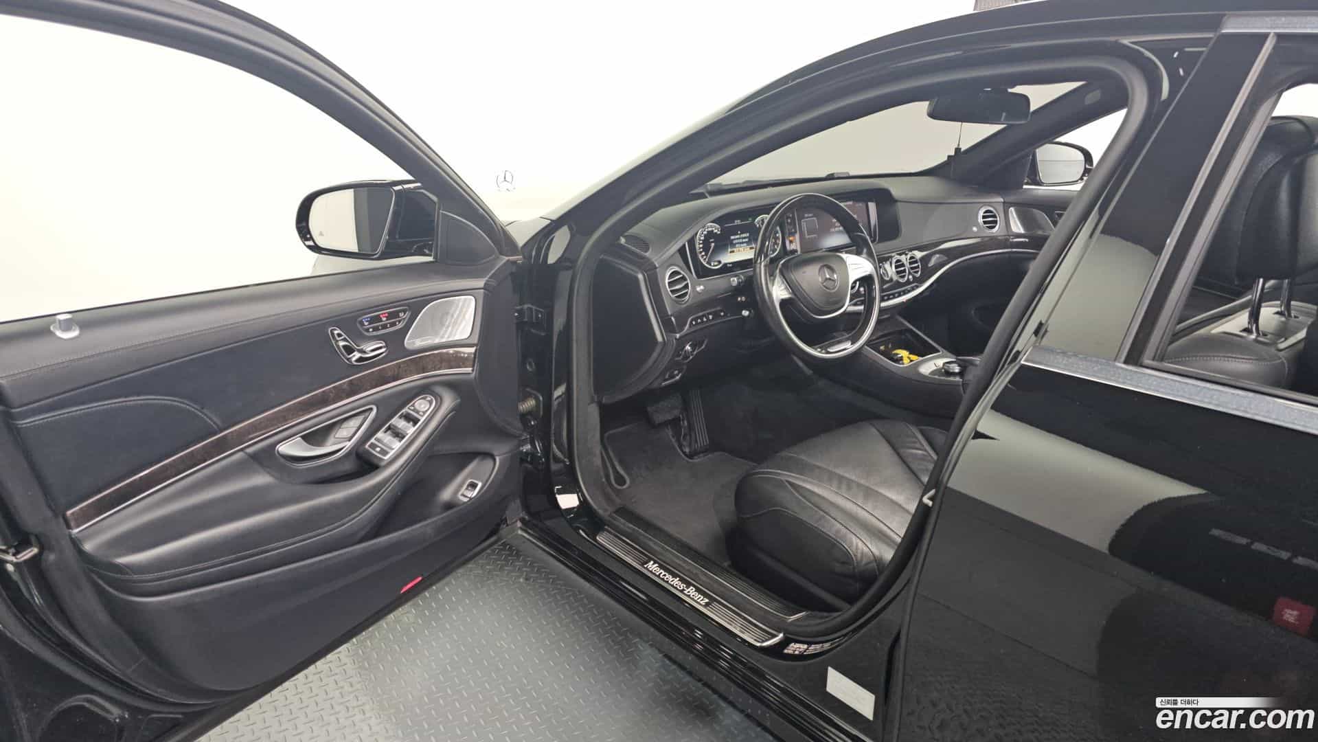 S-Class Mercedes-Benz 2017.1-INNER-010
