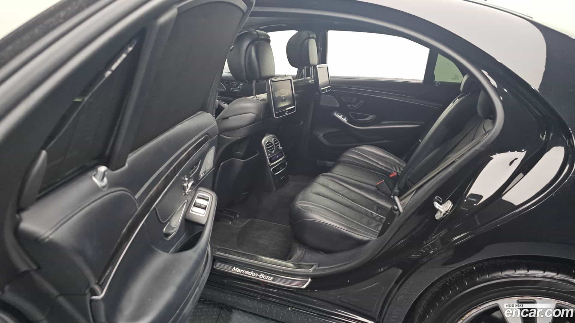 S-Class Mercedes-Benz 2017.1-OPTION-016
