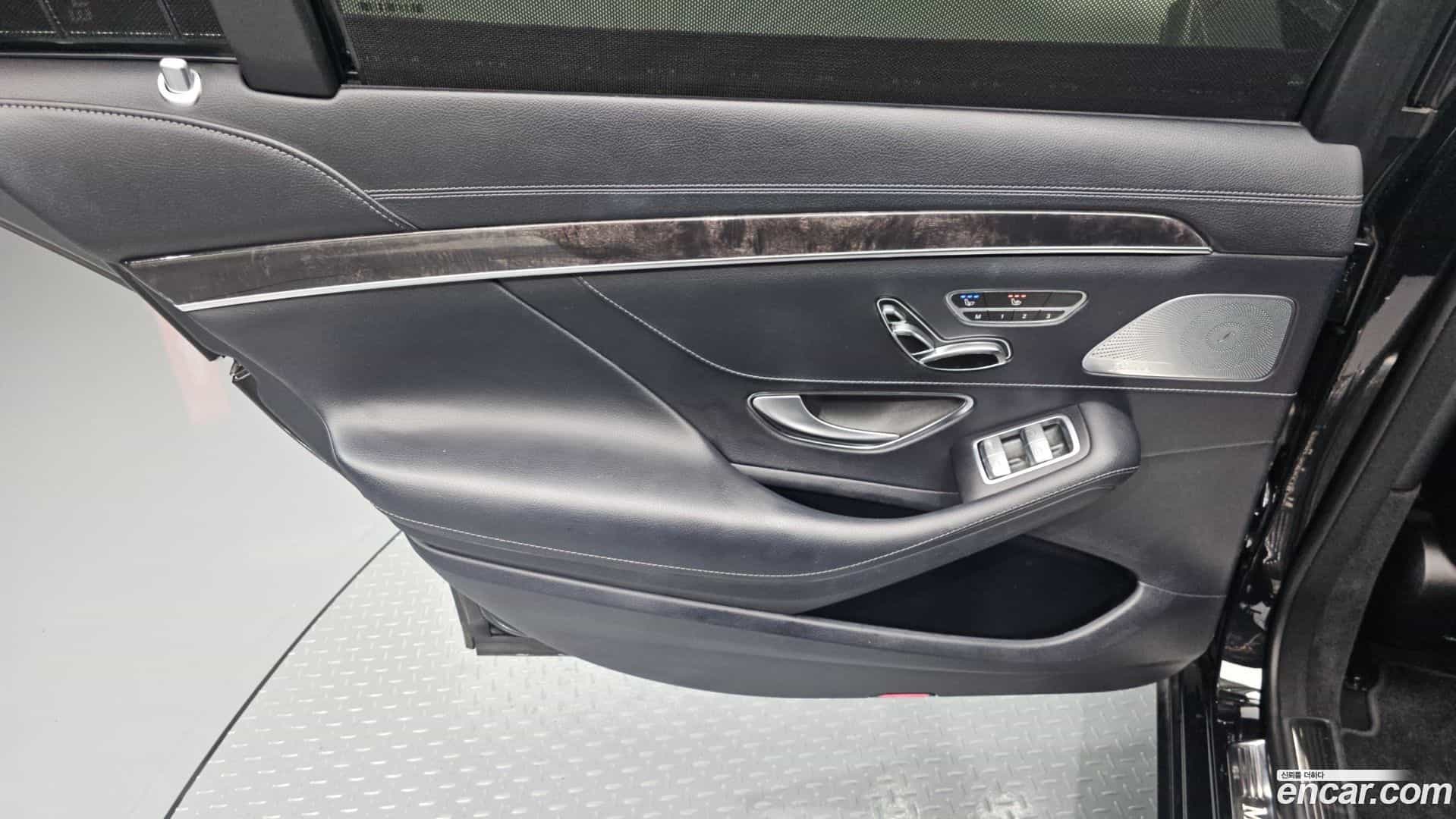 S-Class Mercedes-Benz 2017.1-INNER-035