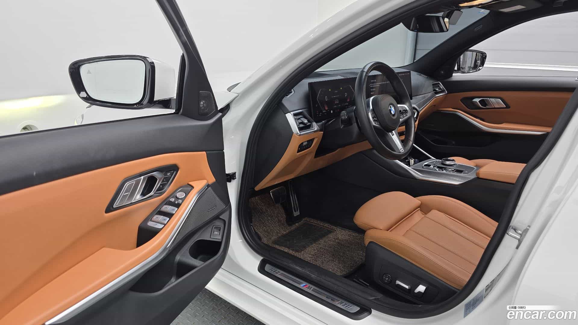 3-Series BMW 2023.8-INNER-010